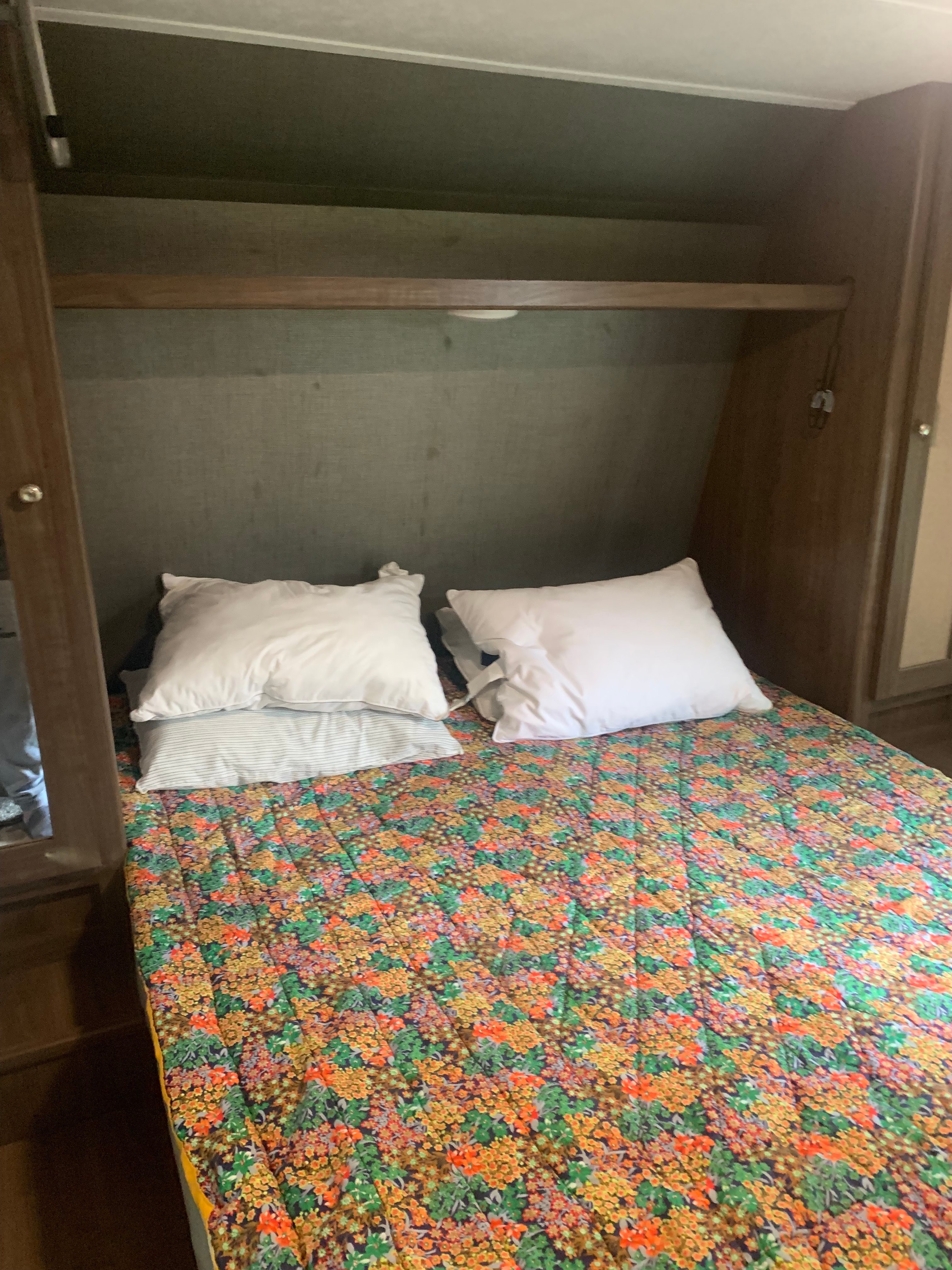 Venoms Keystone 24bhs Travel Trailer