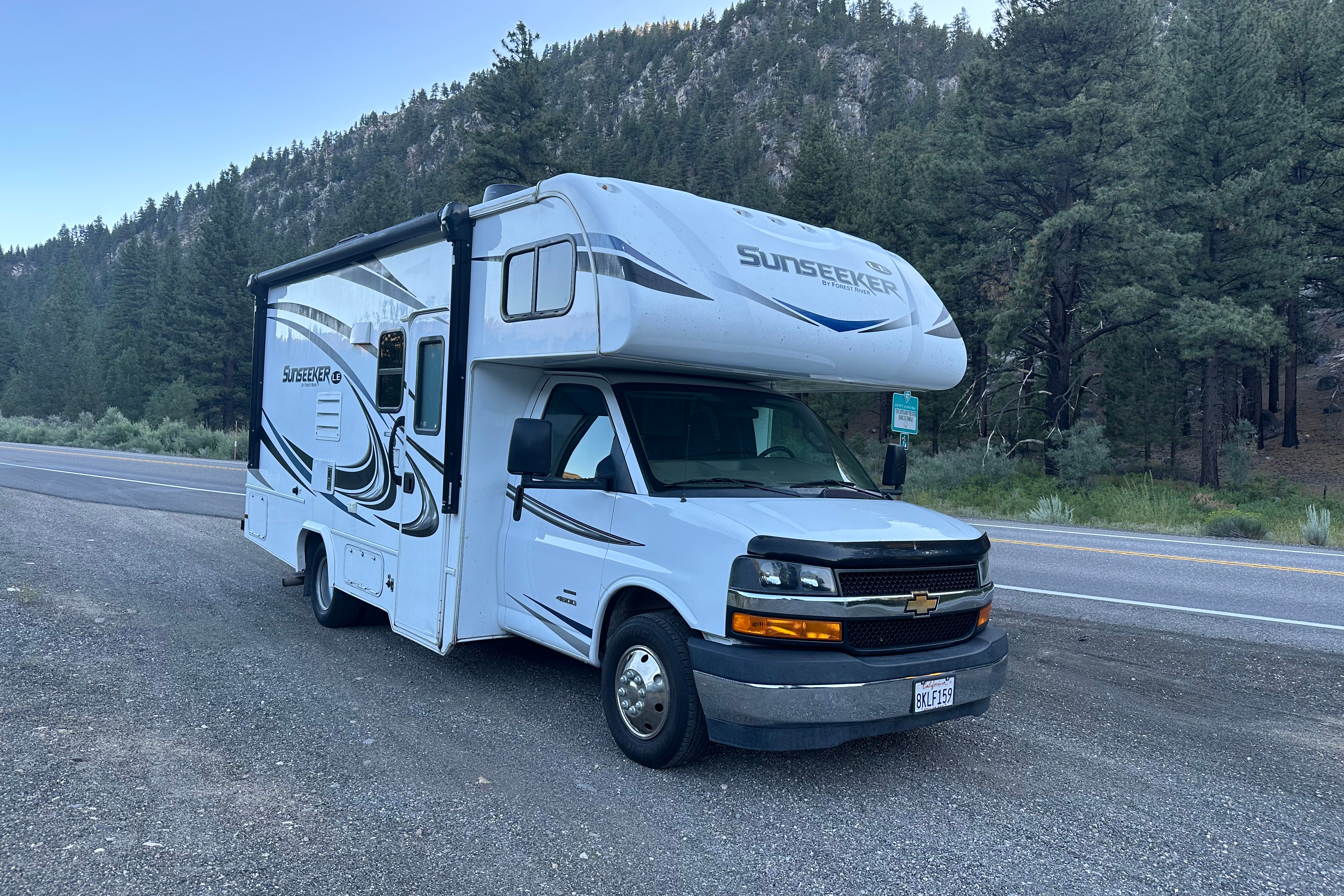 Michael 's Forest River Sunseeker LE G4500 Class C