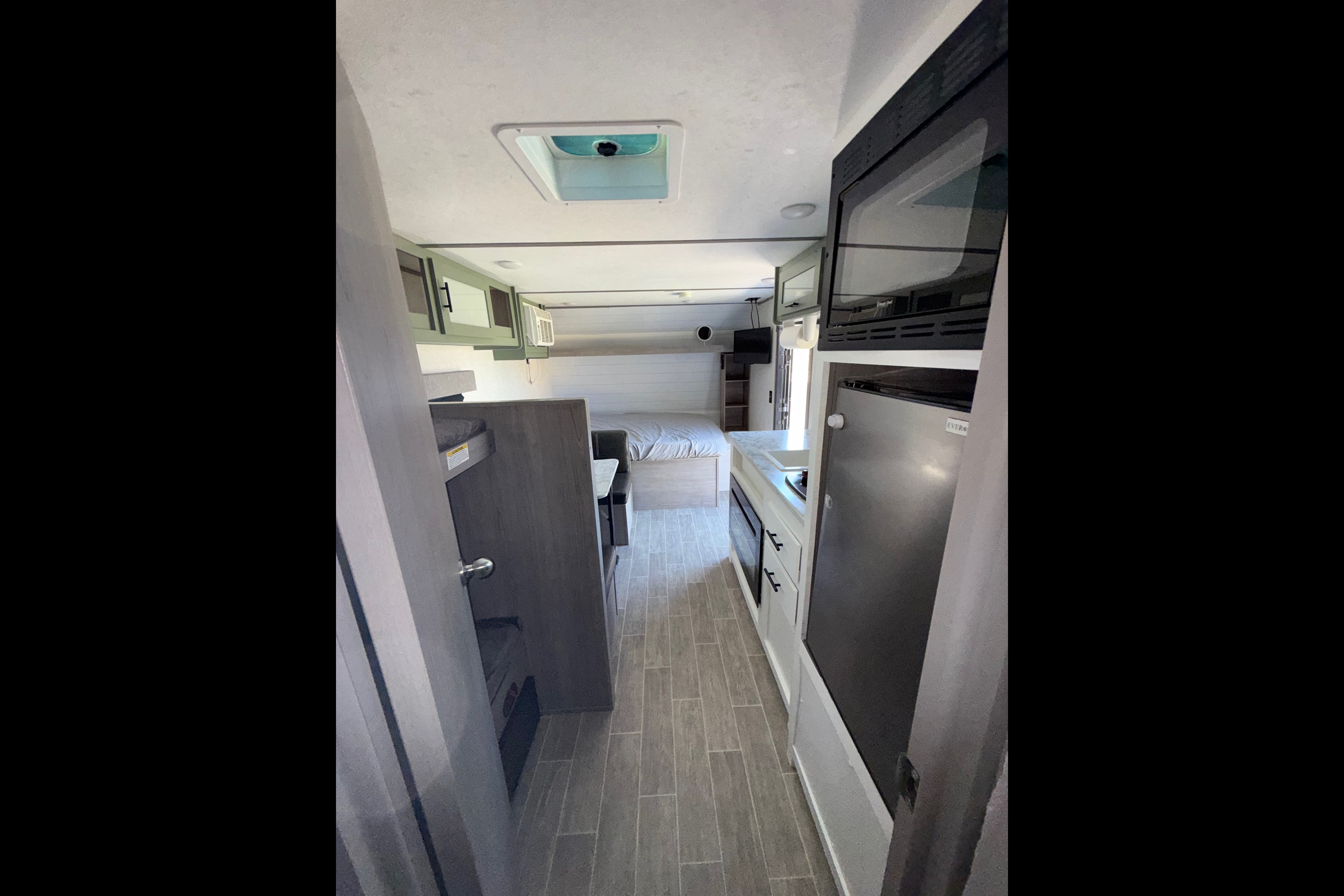 Dustin's Dutchmen Coleman M-17B Travel Trailer