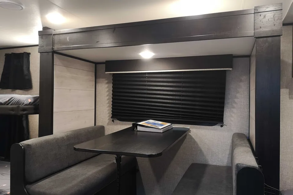 Fleet #T1 Jayflight lightweight Bunk Slide - Be the Rocky Mountains Explorers
