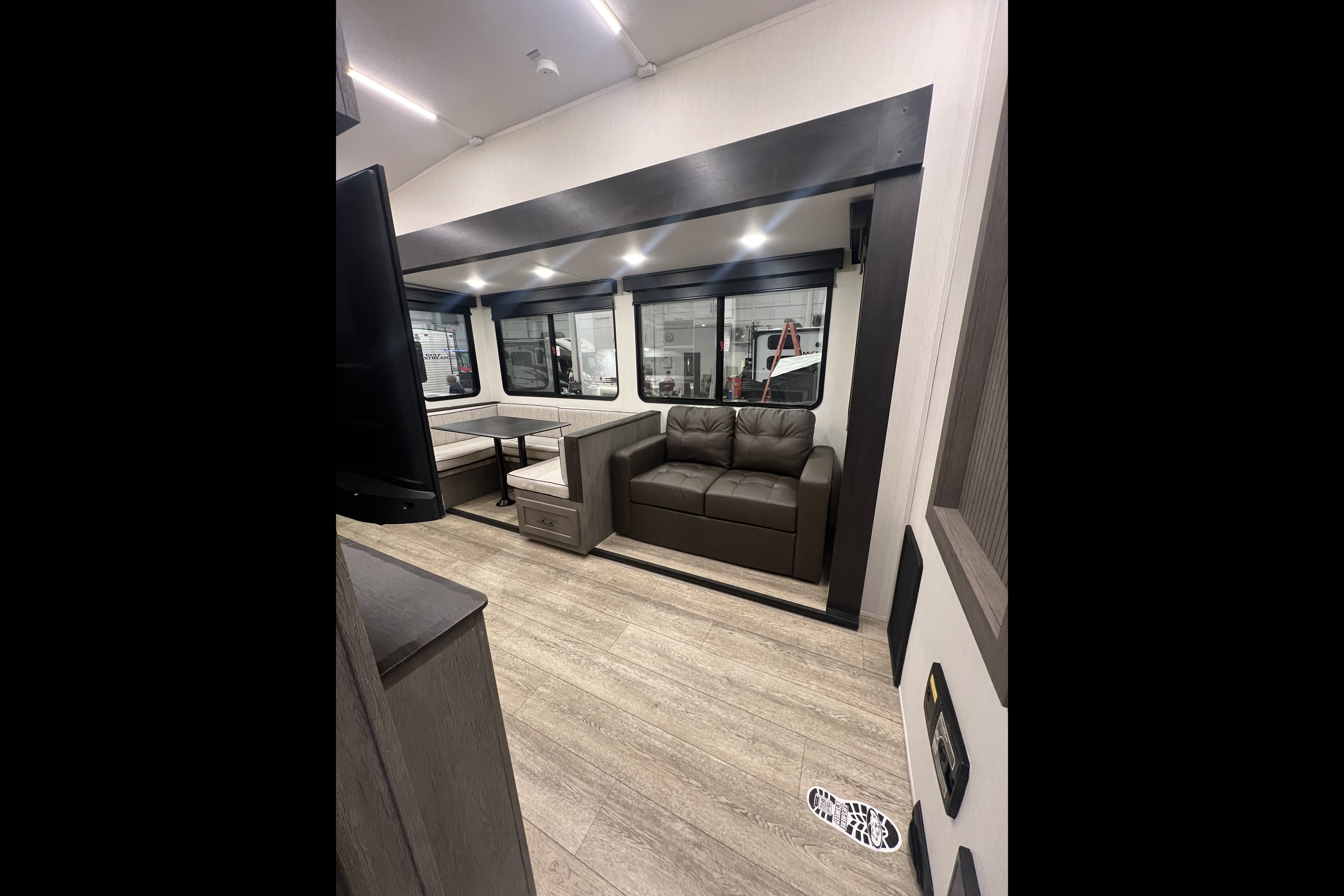 Andrew's Forest River Artic Wolf Fifth Wheel Sleeps 10