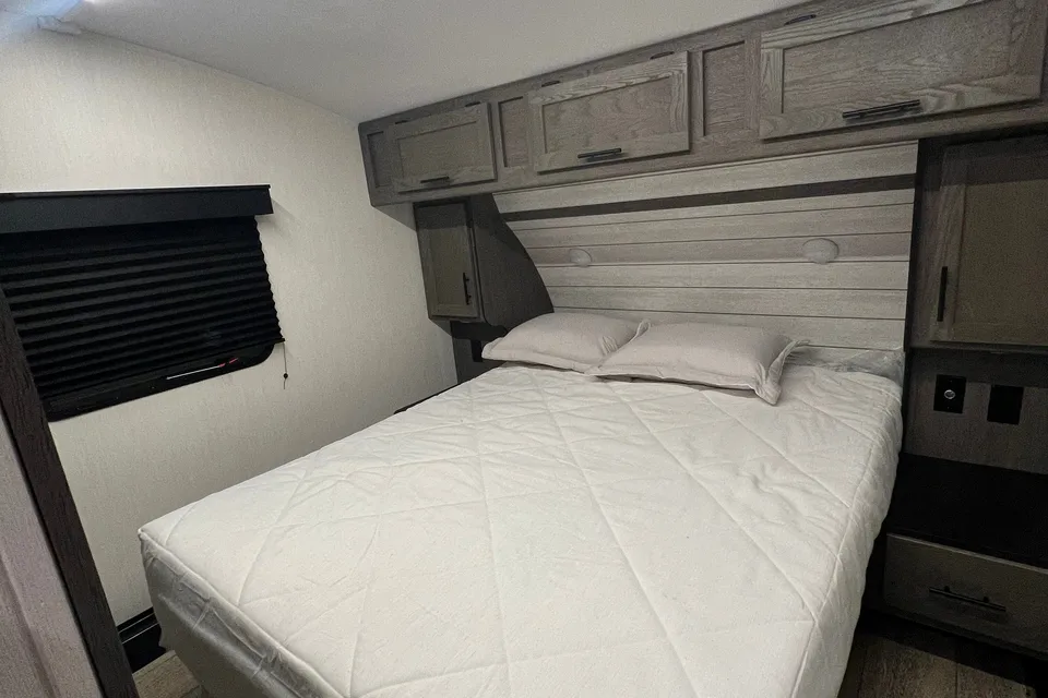 Andrew's Forest River Artic Wolf Fifth Wheel Sleeps 10