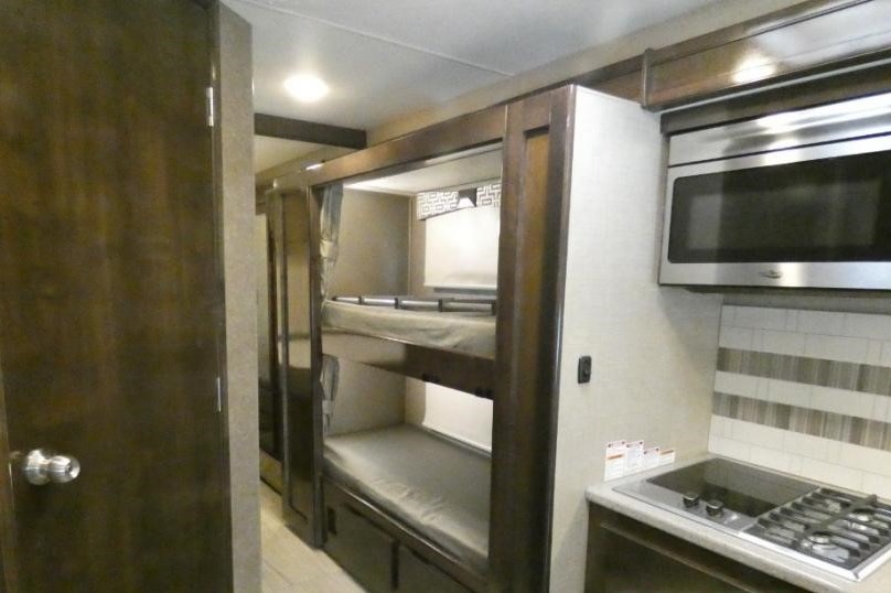 Rock’s Thor Motor Coach Quantum Class C