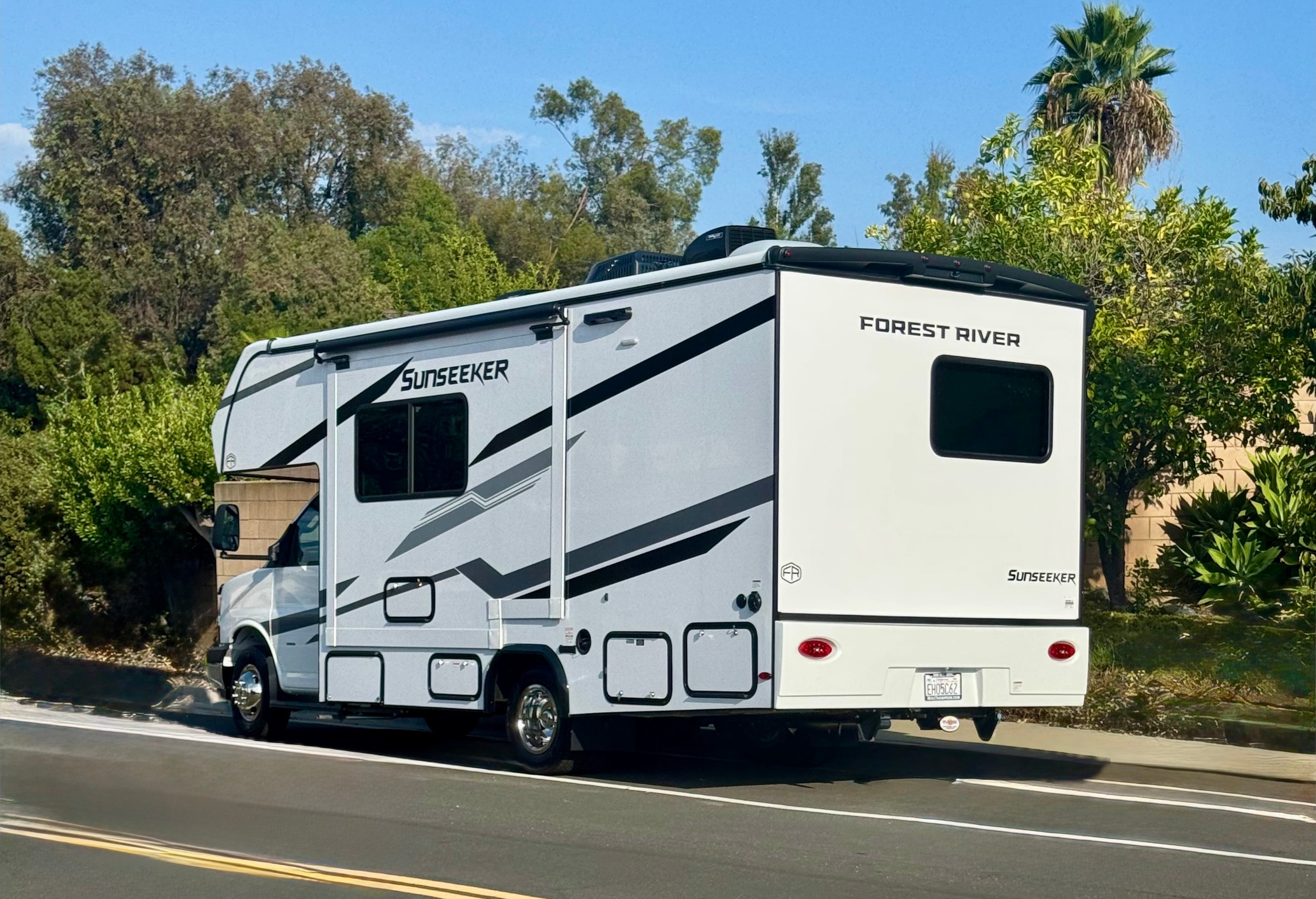 ✨Brand New 2026 ✨The Easy Escape – Sunseeker 🚐🌄🌲