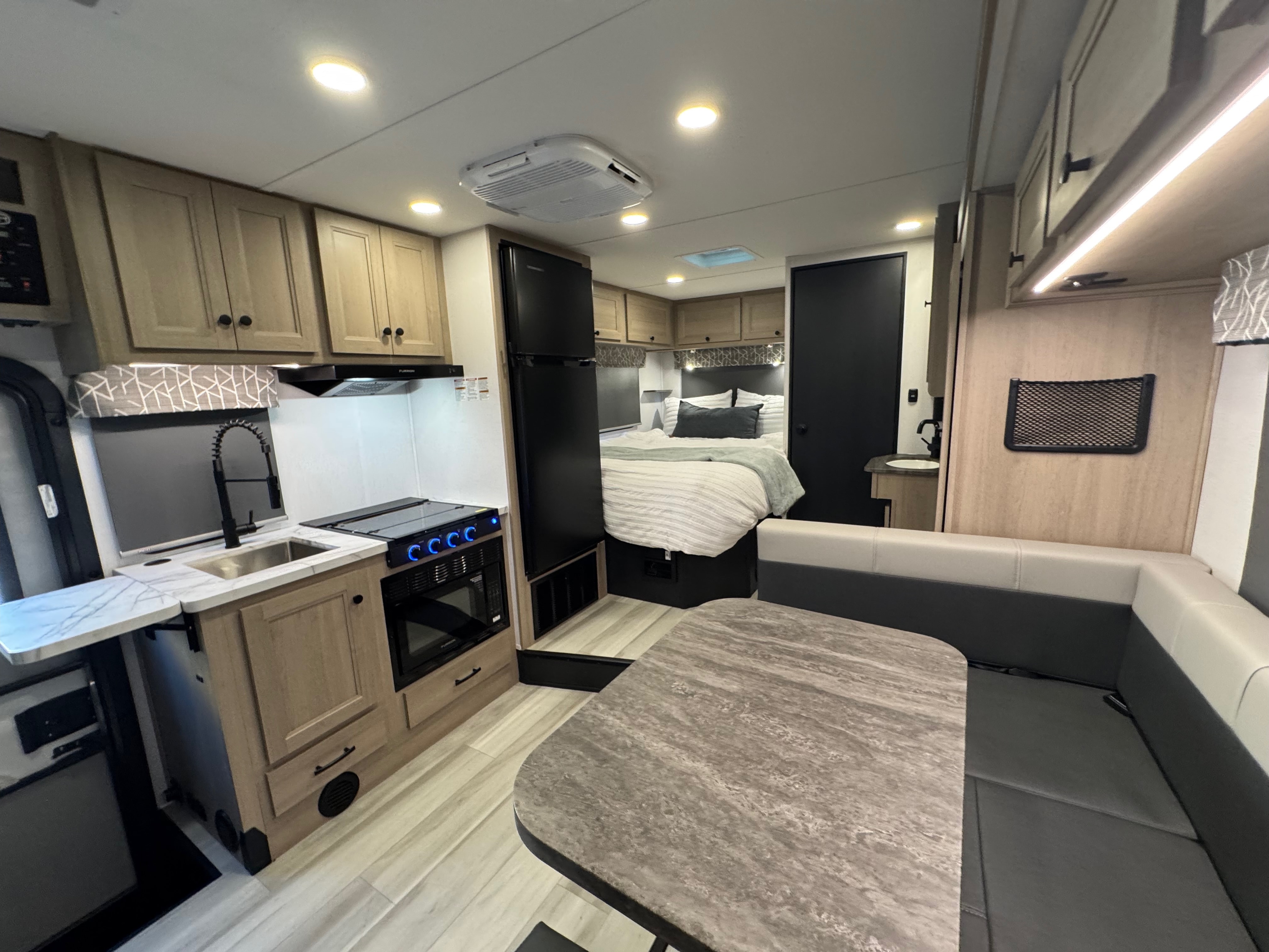 ✨Brand New 2026 ✨The Easy Escape – Sunseeker 🚐🌄🌲