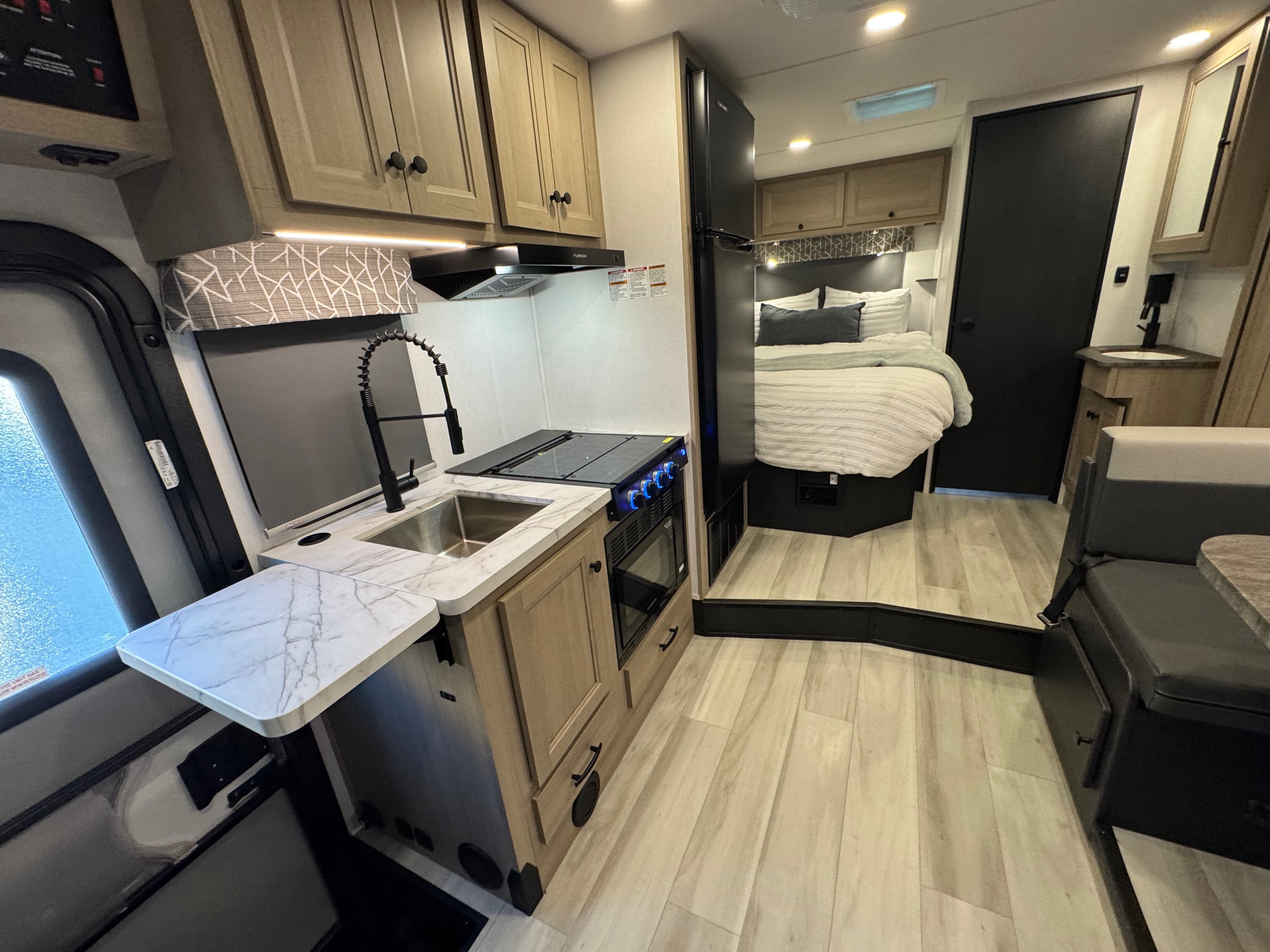 ✨Brand New 2026 ✨The Easy Escape – Sunseeker 🚐🌄🌲