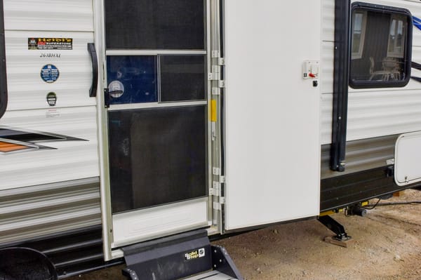 Jessica's 2020 Forrest-River 26bh "The Enterprise" Forrest-River 26bh Travel Trailer