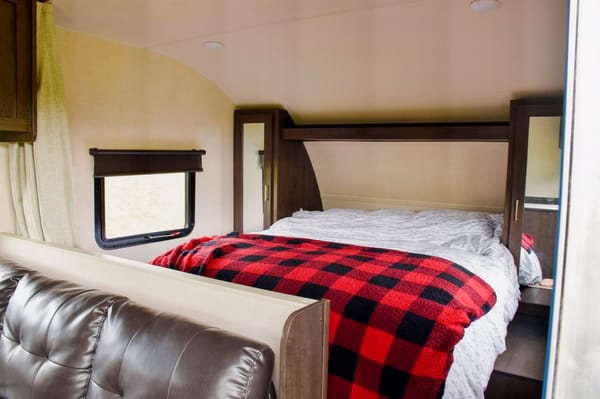 Jessica's 2020 Forrest-River 26bh "The Enterprise" Forrest-River 26bh Travel Trailer