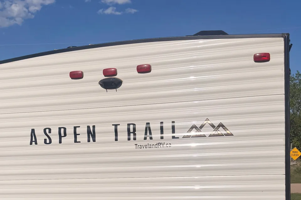 Ryan's Dutchmen Aspen 1950 BH Travel Trailer
