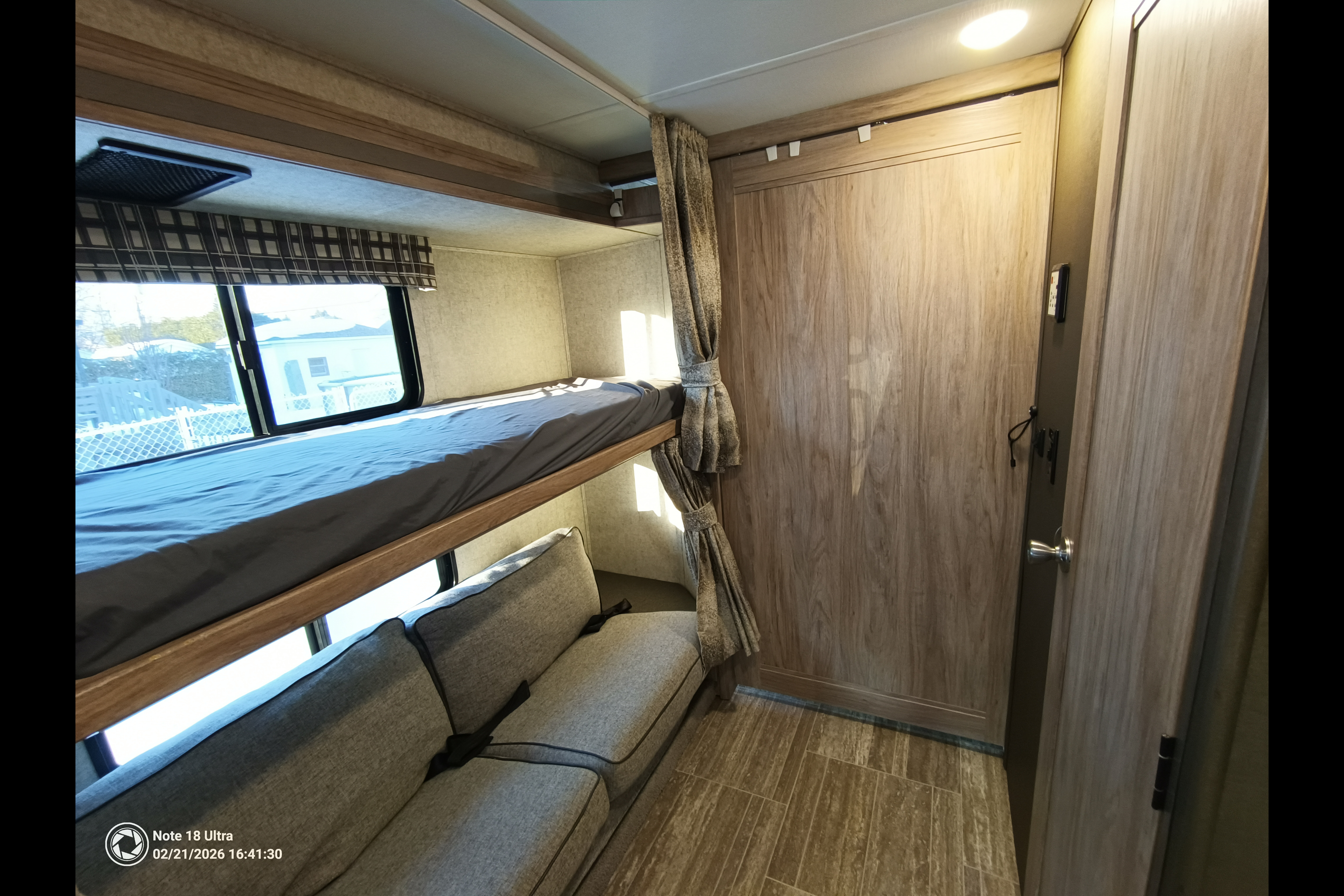 Forest River 3250 DSLE - Classe C