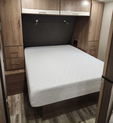 Ian's Grand Design 2800BH Luxury Glamper