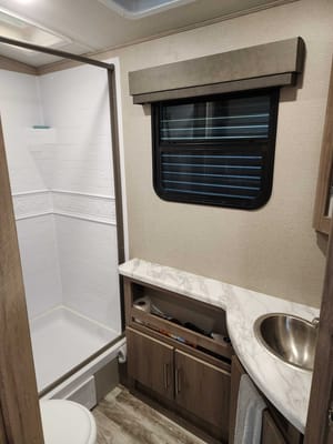 Ian's Grand Design 2800BH Luxury Glamper
