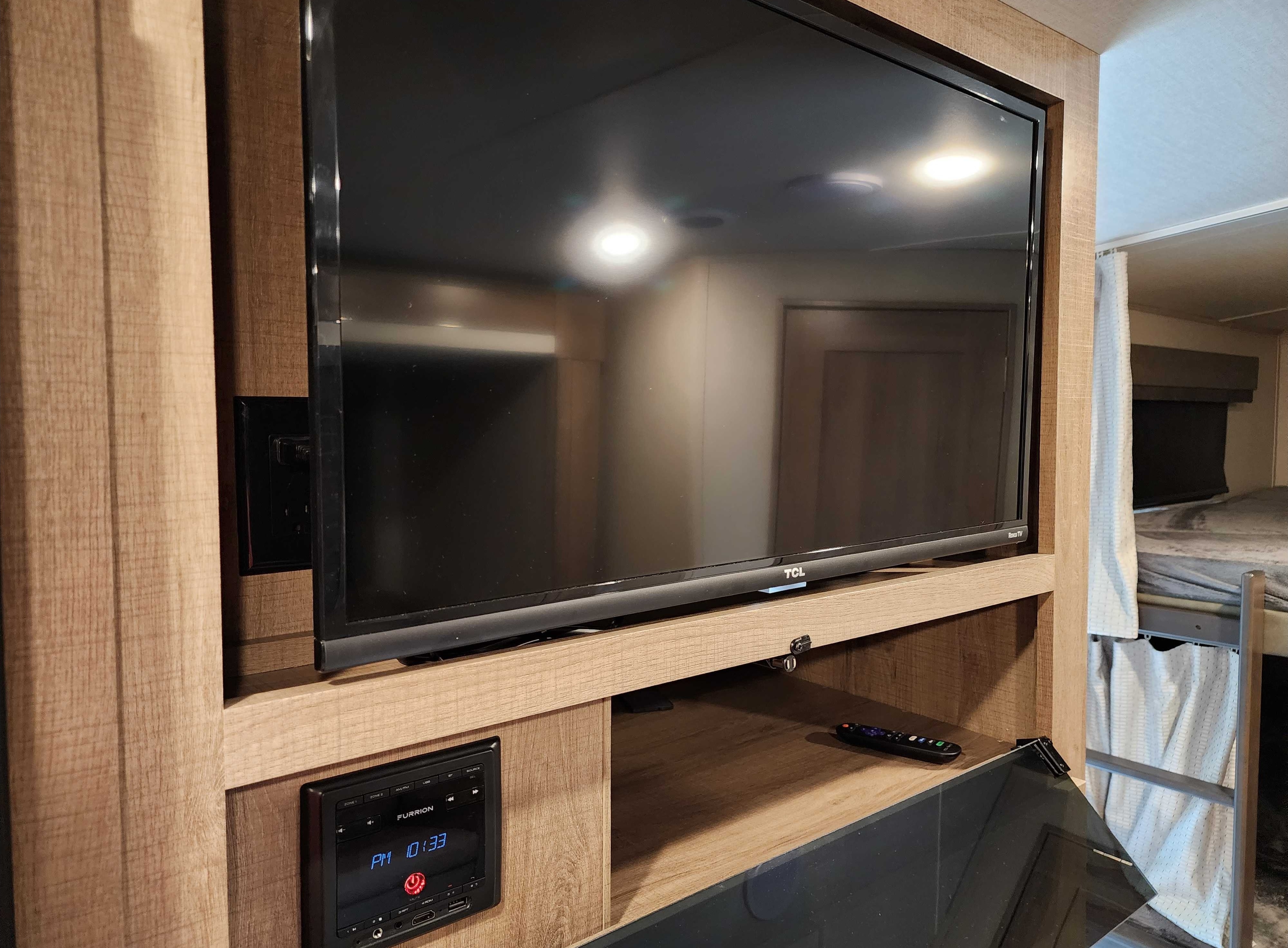 Ian's Grand Design 2800BH Luxury Glamper
