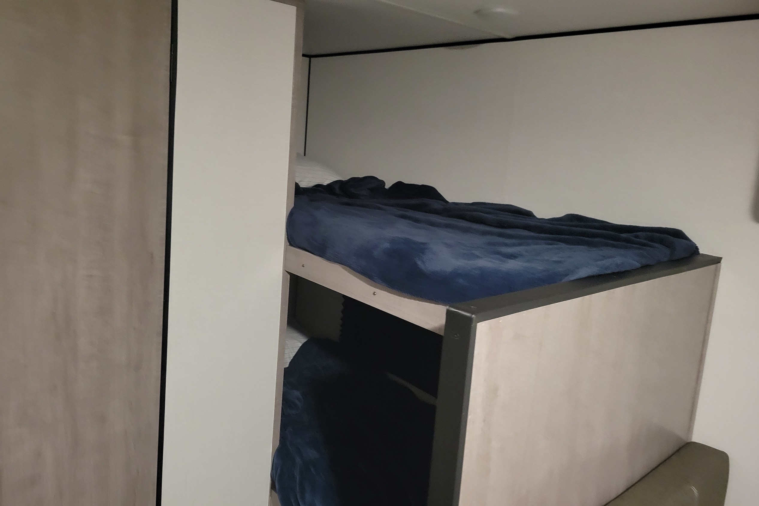 Elite trailers LLC