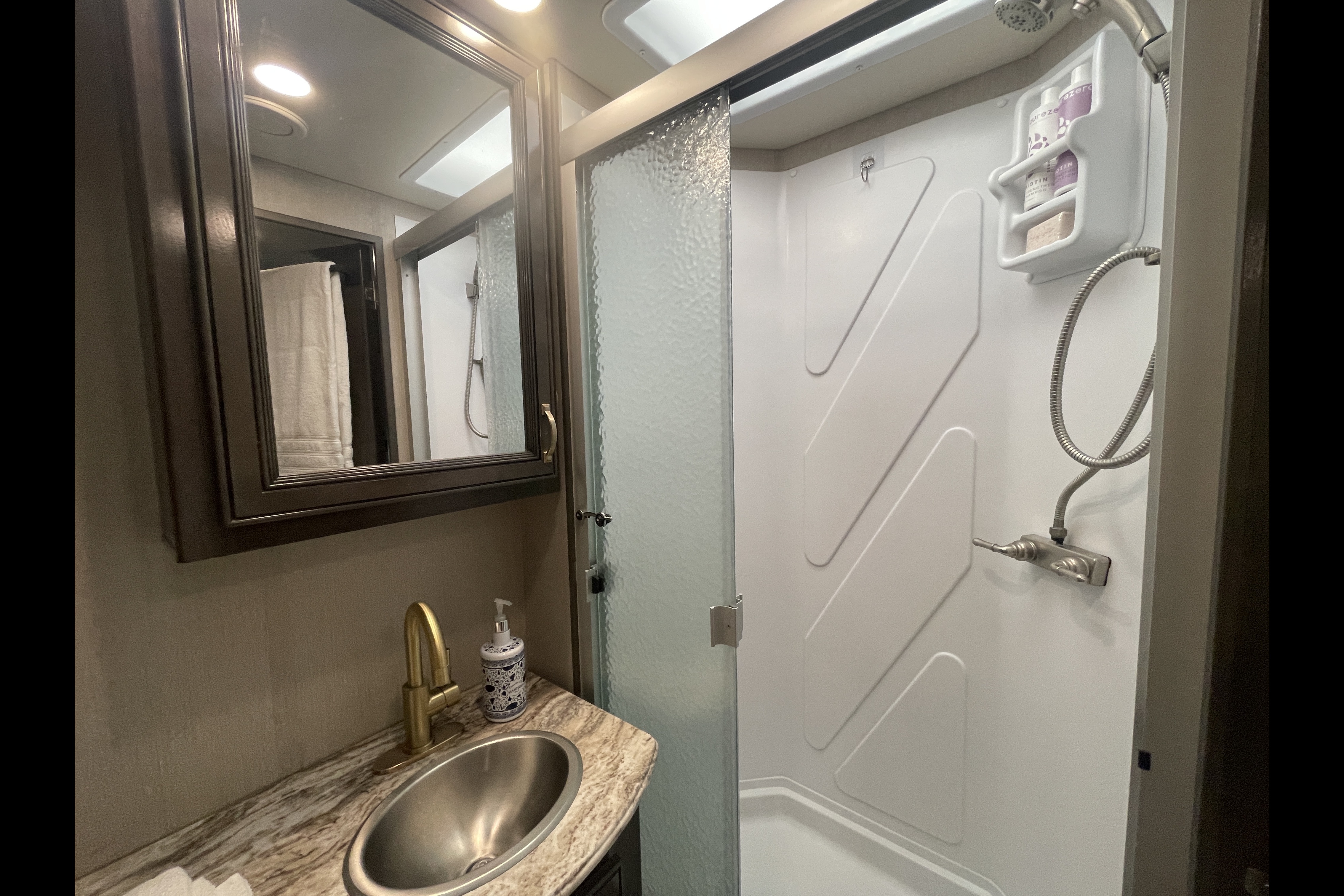 Marc's Holiday Rambler Admiral 29M Class A