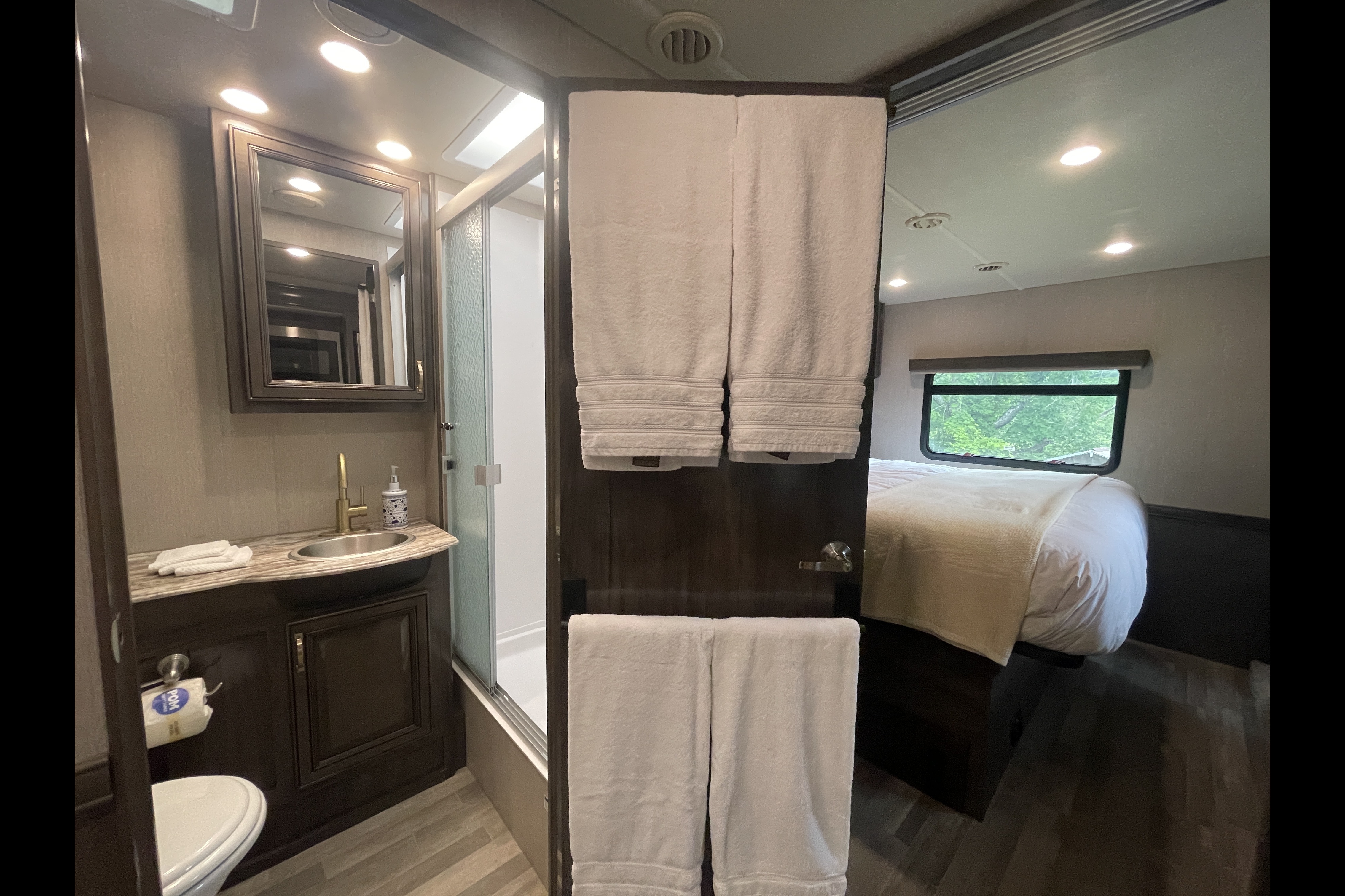 Marc's Holiday Rambler Admiral 29M Class A