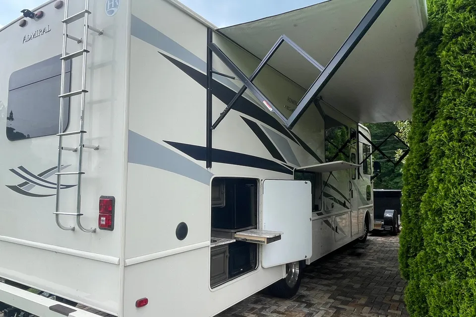 Marc's Holiday Rambler Admiral 29M Class A
