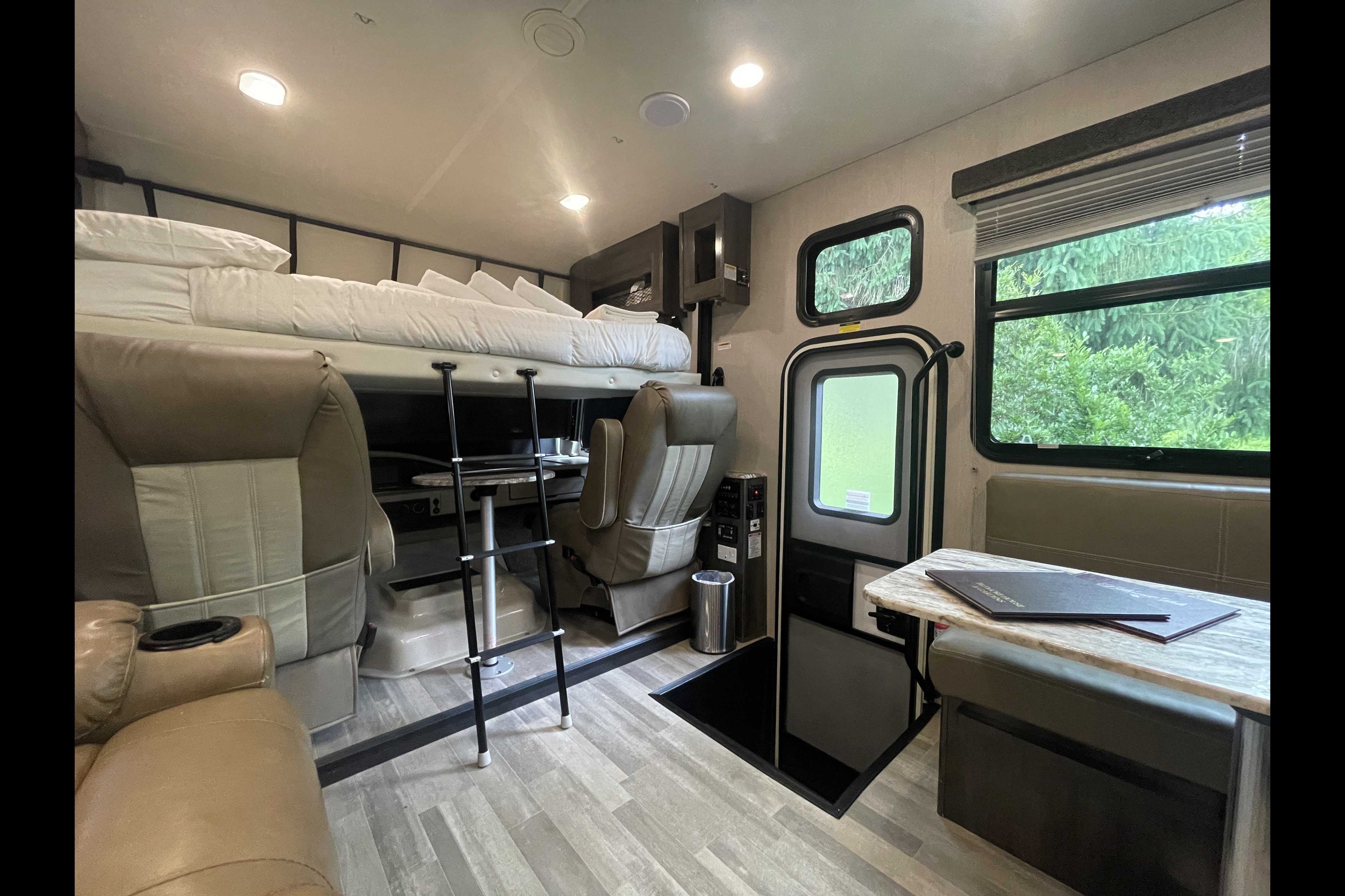 Marc's Holiday Rambler Admiral 29M Class A