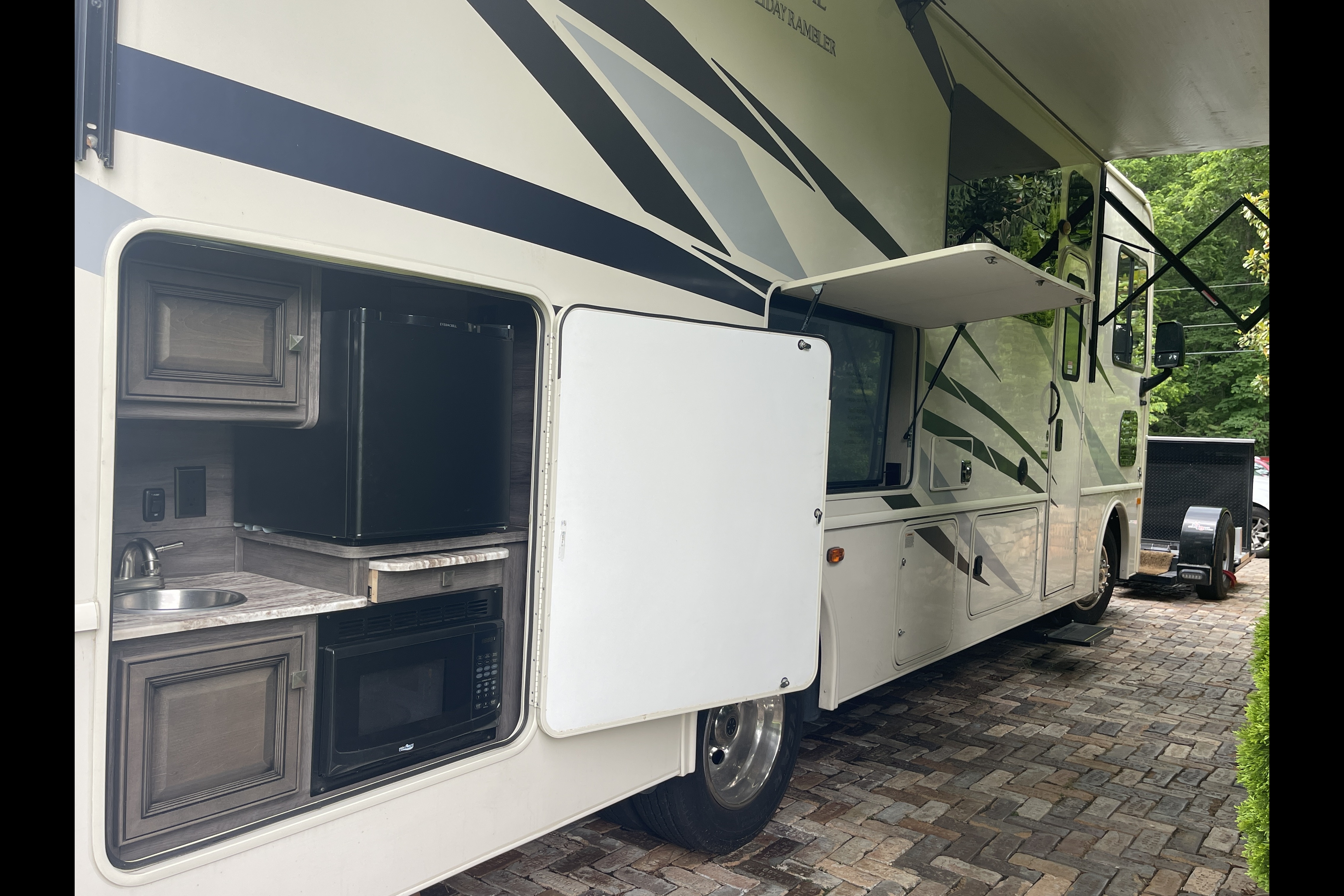 Marc's Holiday Rambler Admiral 29M Class A