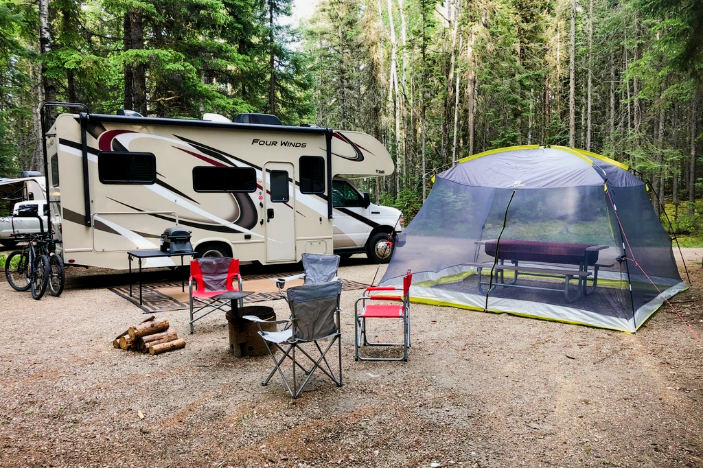 2019 Class C Motorhome with Solar Panels