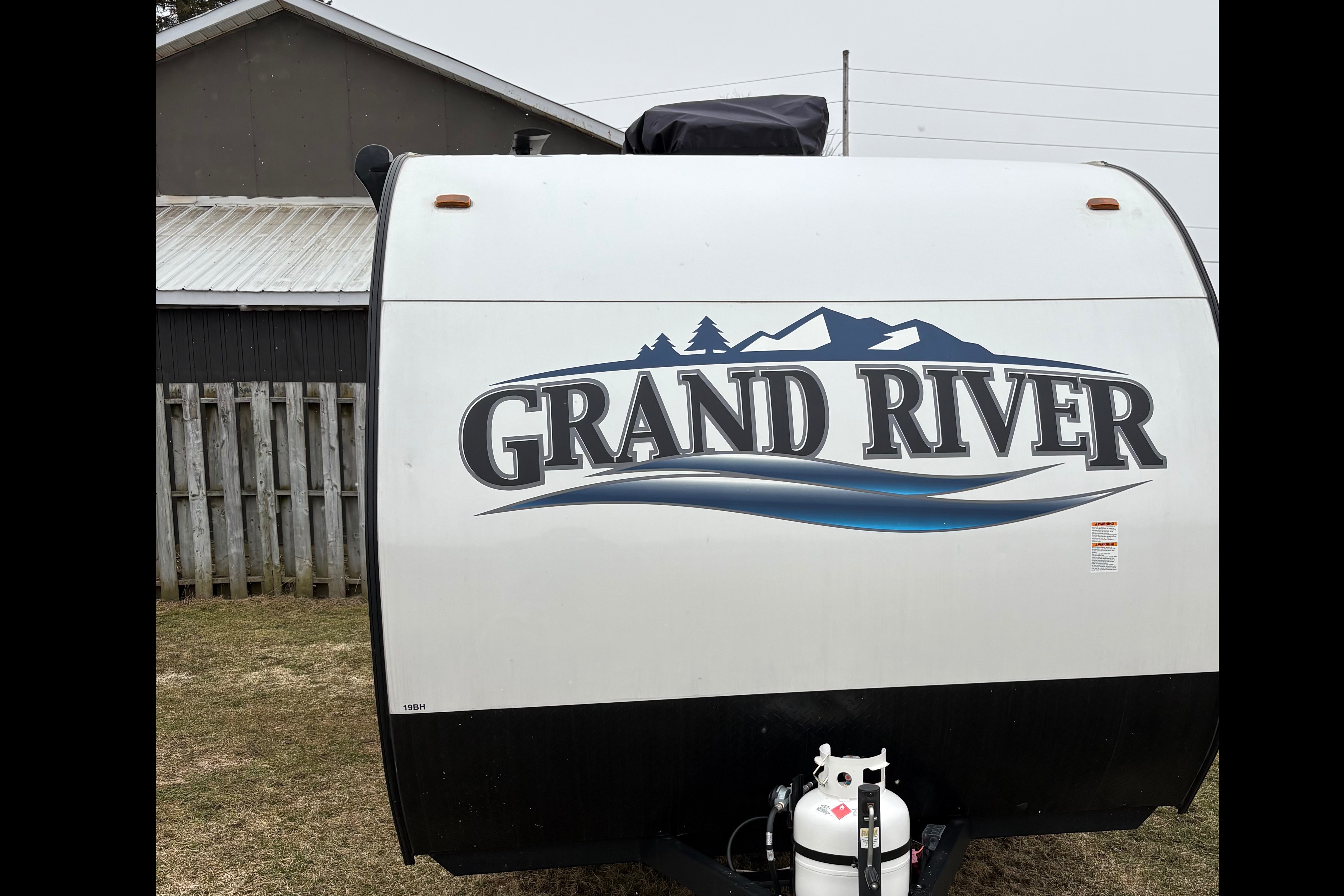 The Fallis’ Grand River 19BH Travel Trailer