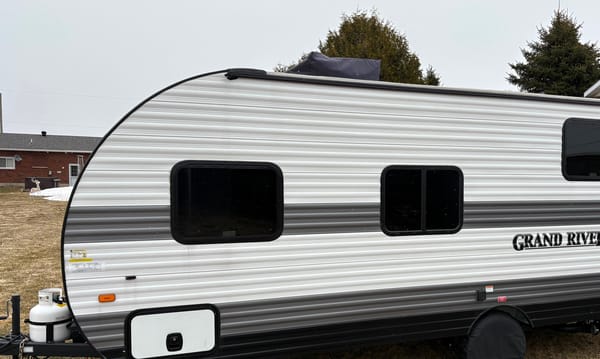 The Fallis’ Grand River 19BH Travel Trailer