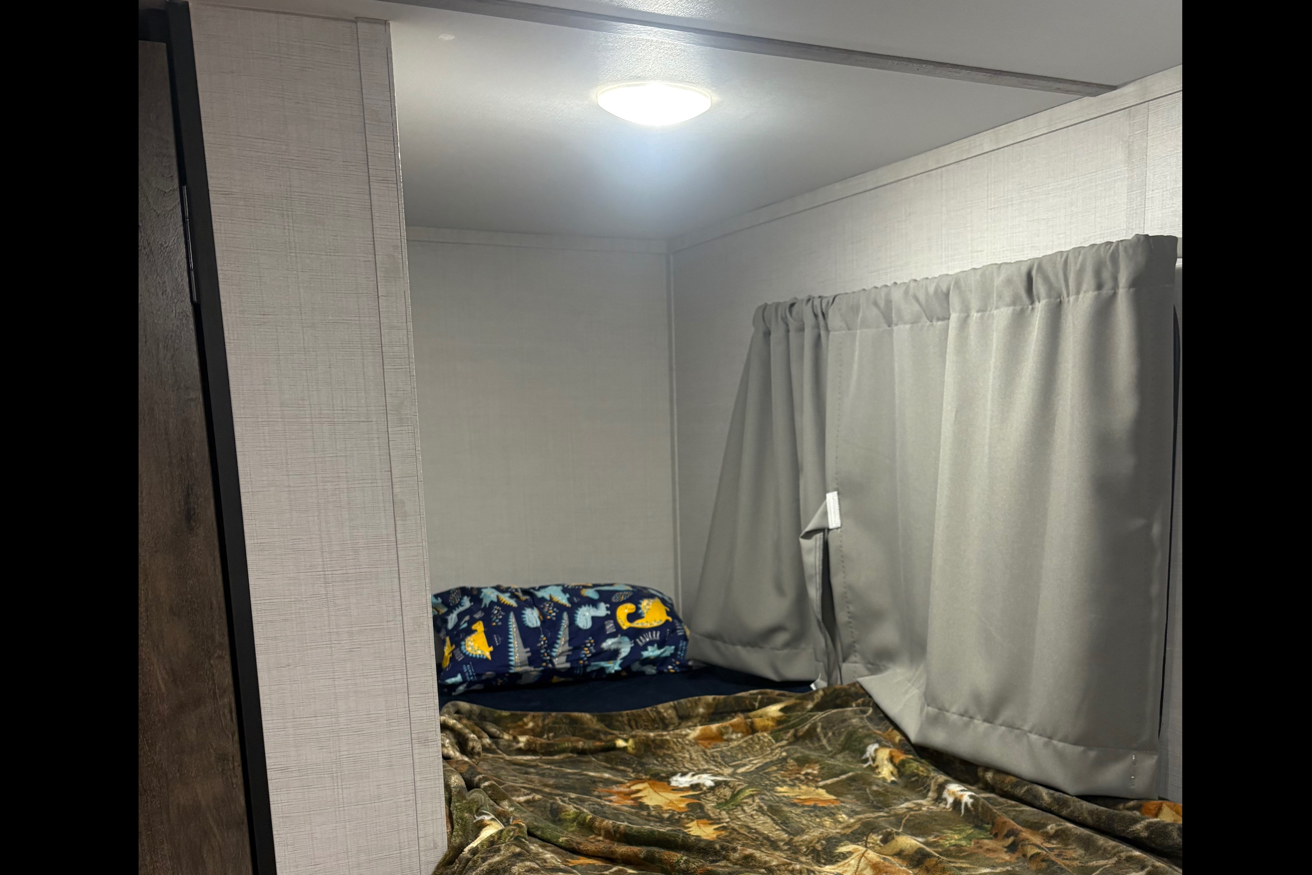 The Fallis’ Grand River 19BH Travel Trailer