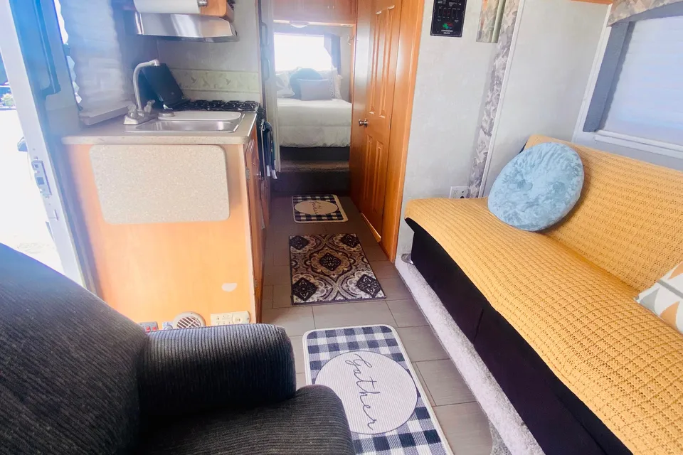 THE FORESTER 2006 Forest River Class C RV