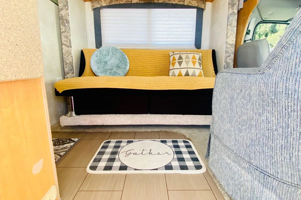 THE FORESTER 2006 Forest River Class C RV