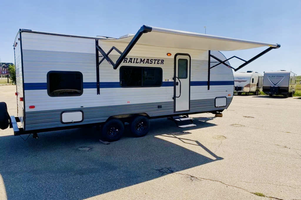 04 - 2023 - GULF STREAM - BUNKS - 3900lbs - SLEEPS 7