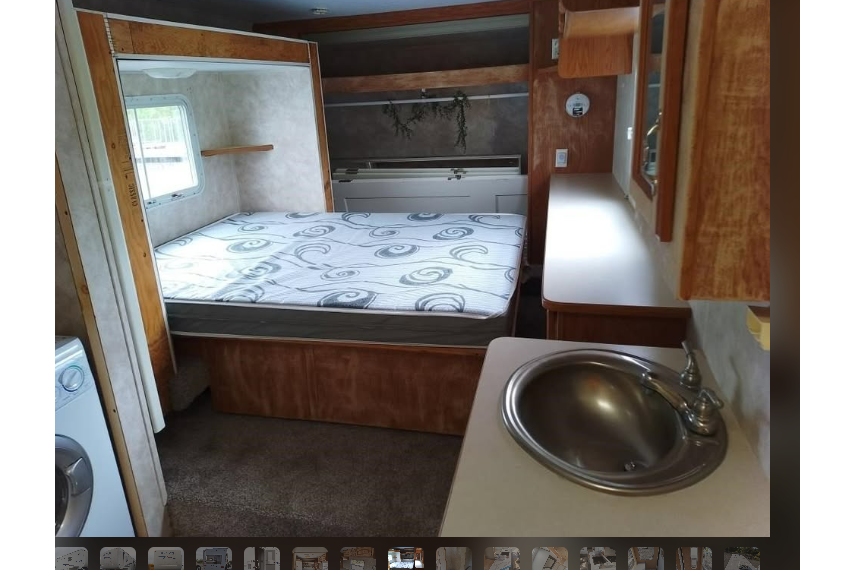 JOE's Keystone 2004 keystone sprinter Fifth Wheel