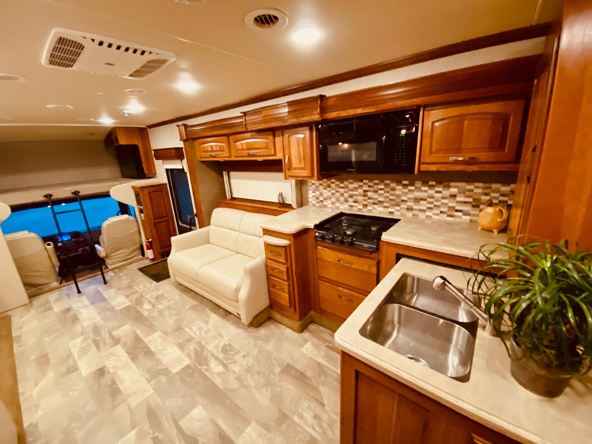 C17 JAYCO SENECA SUPER C DIESEL SLEEPS 10 LUXURY 3 SLIDEOUT ROOMS WIFI WOW!
