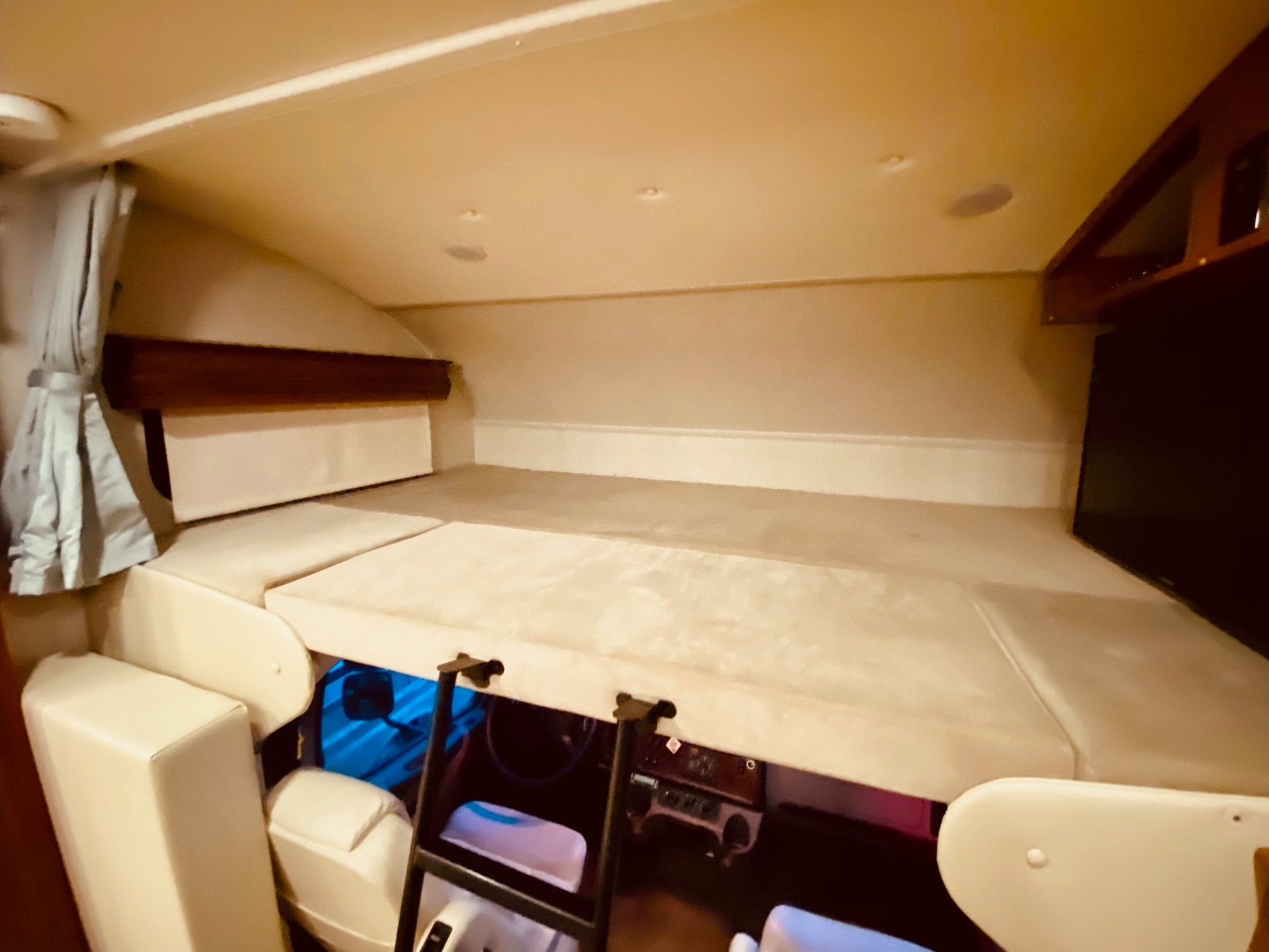 C17 JAYCO SENECA SUPER C DIESEL SLEEPS 10 LUXURY 3 SLIDEOUT ROOMS WIFI WOW!