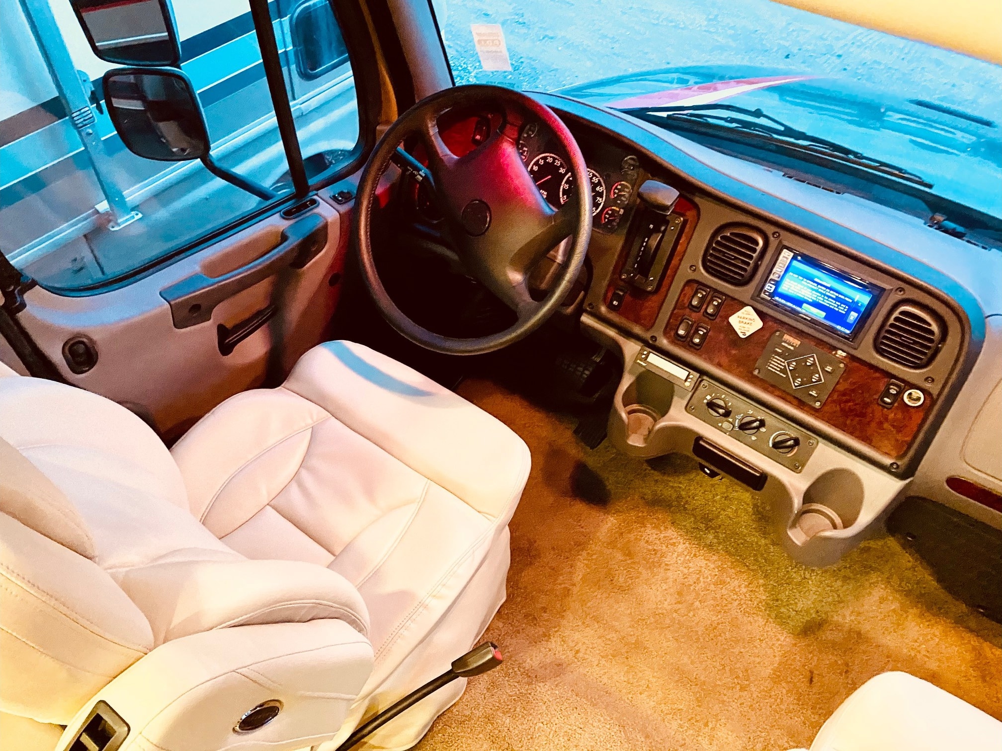 C17 JAYCO SENECA SUPER C DIESEL SLEEPS 10 LUXURY 3 SLIDEOUT ROOMS WIFI WOW!