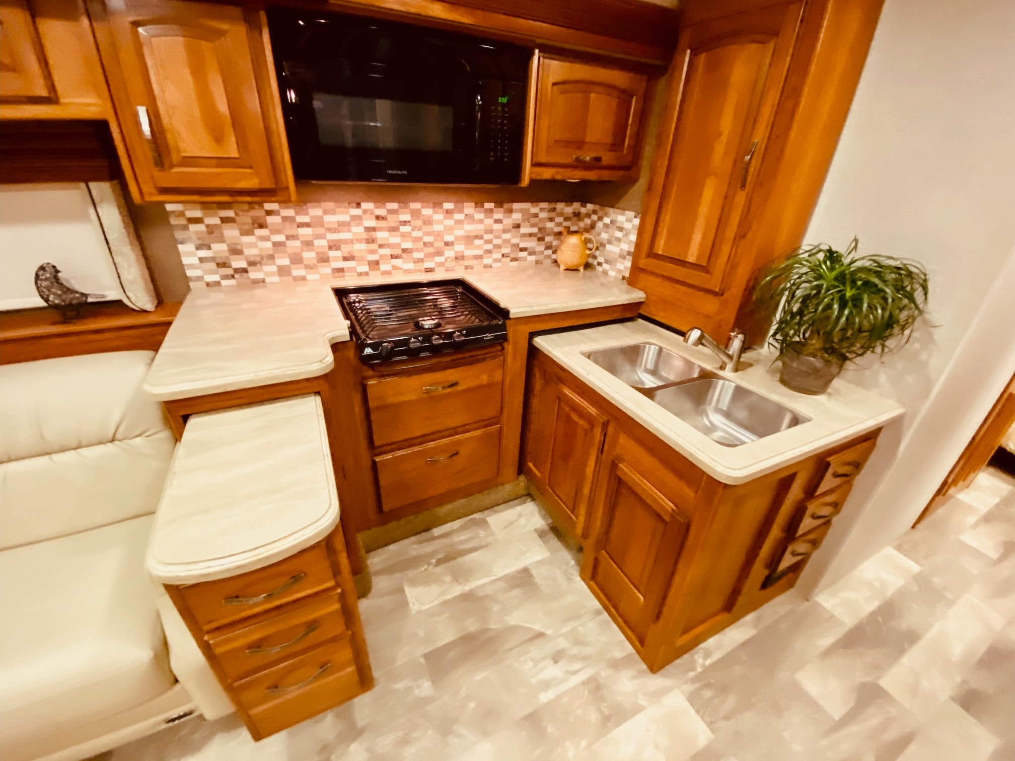 C17 JAYCO SENECA SUPER C DIESEL SLEEPS 10 LUXURY 3 SLIDEOUT ROOMS WIFI WOW!