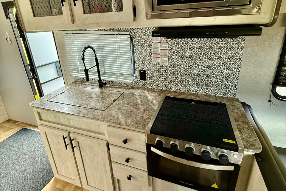 Mac's and Chantel’s Sashta Travel Trailer