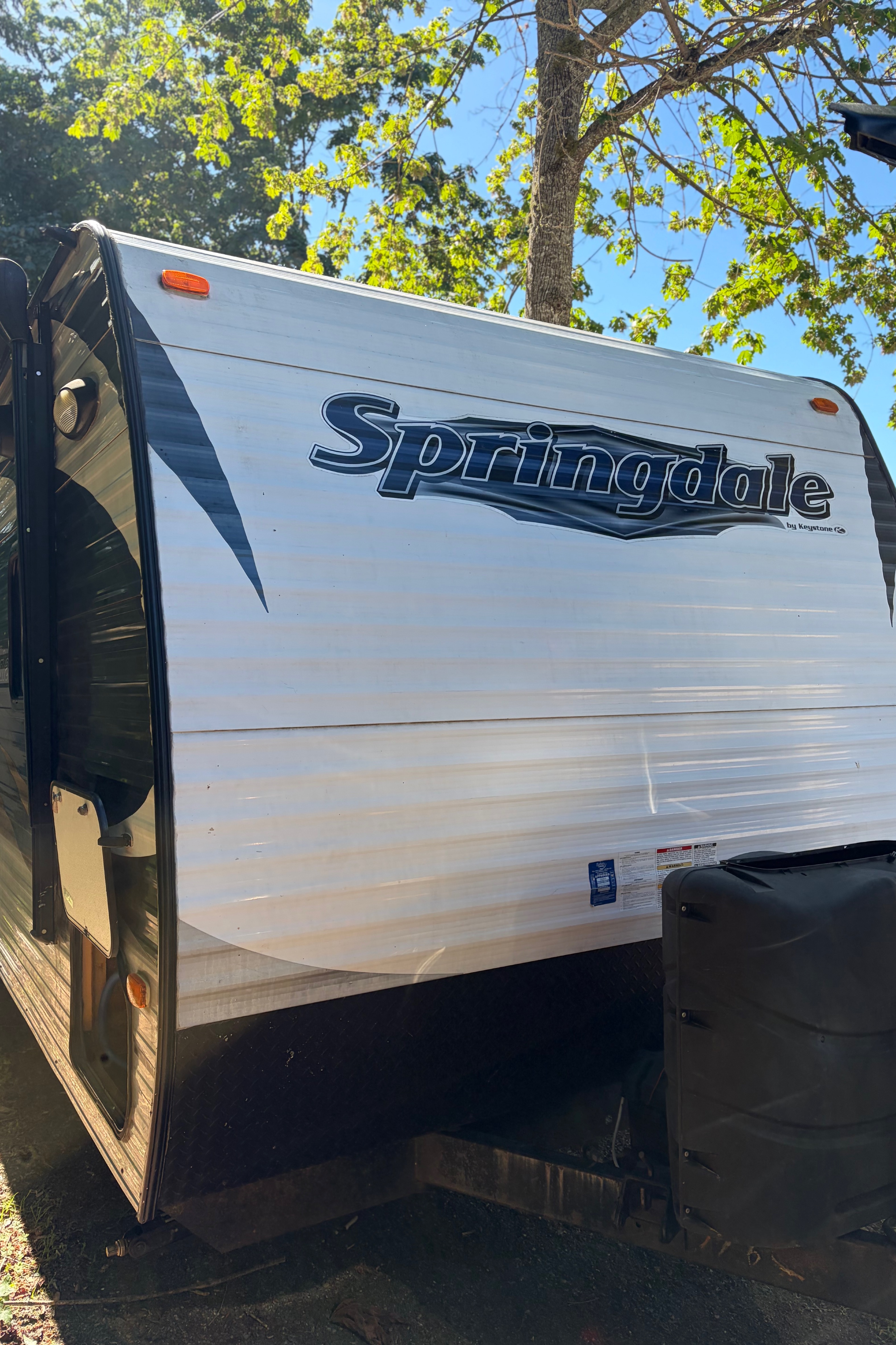 Jessica's 26’ Springdale Travel Trailer with double bunker