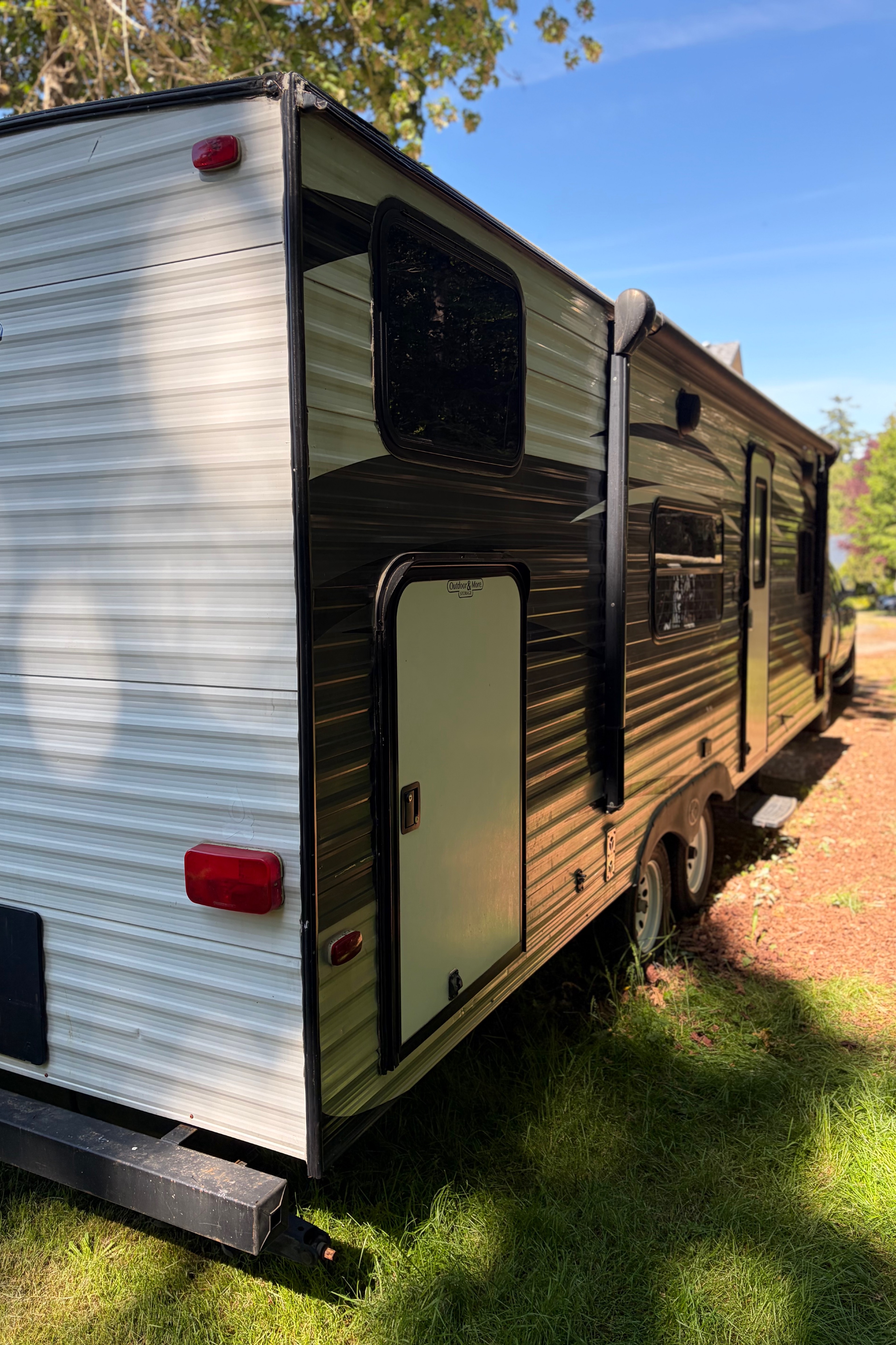 Jessica's 26’ Springdale Travel Trailer with double bunker