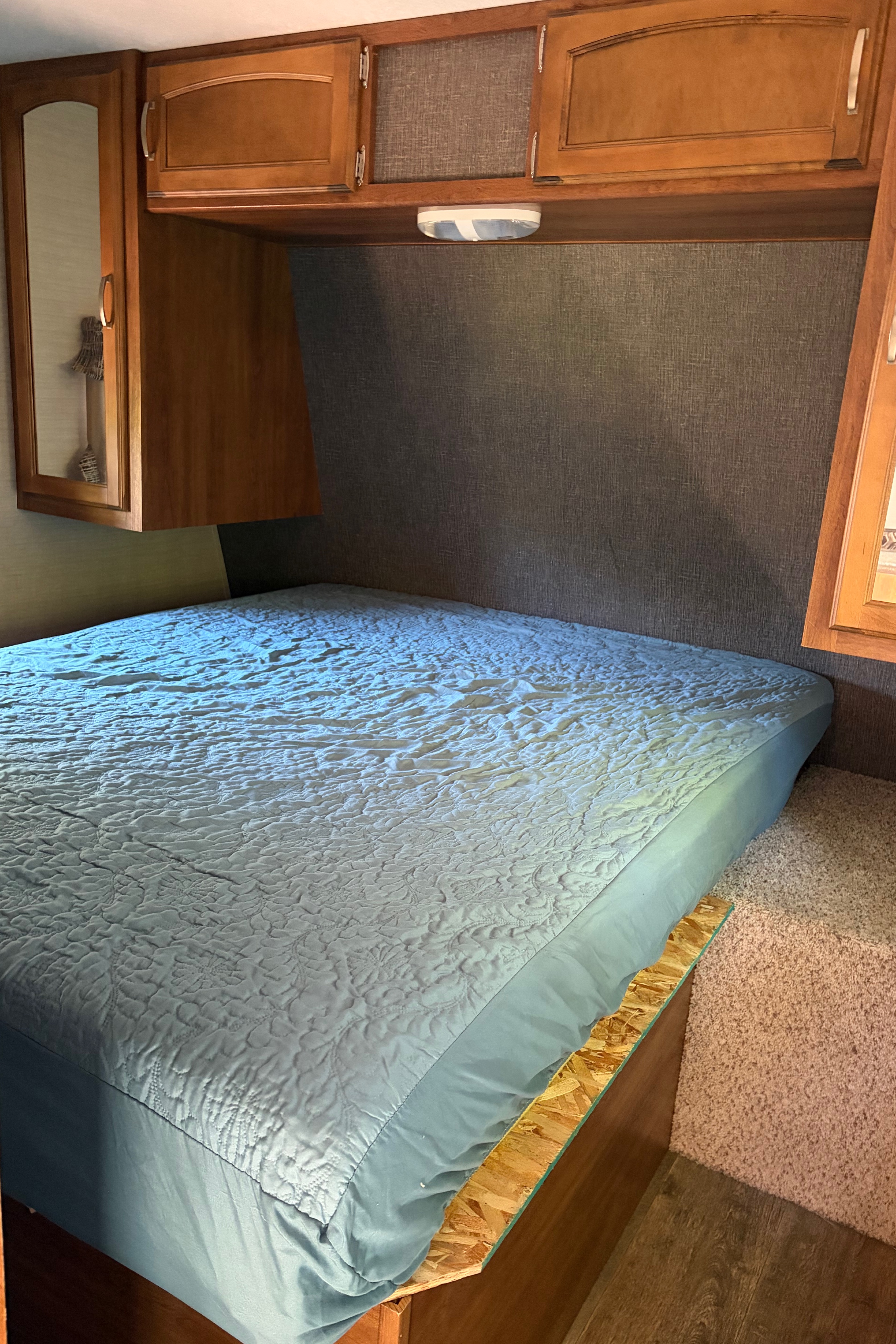 Jessica's 26’ Springdale Travel Trailer with double bunker