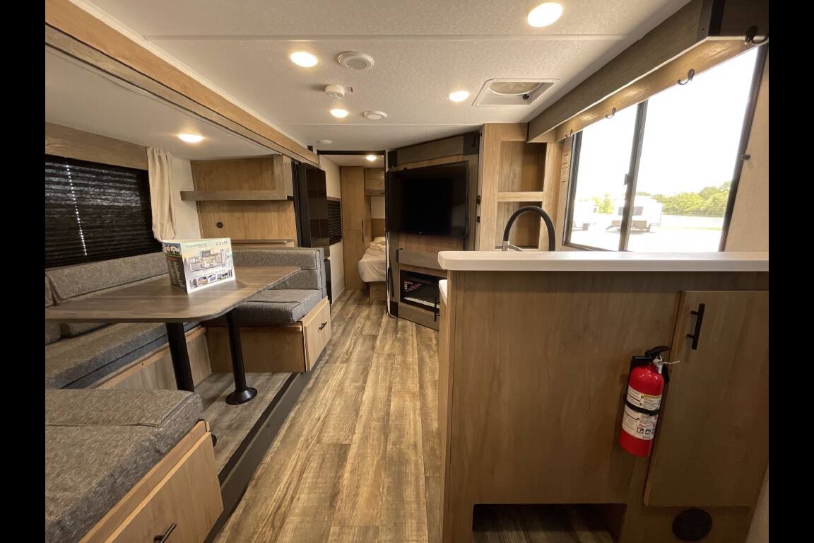 2025 Campsite Reserve Forest River 23lmr Travel Trailer