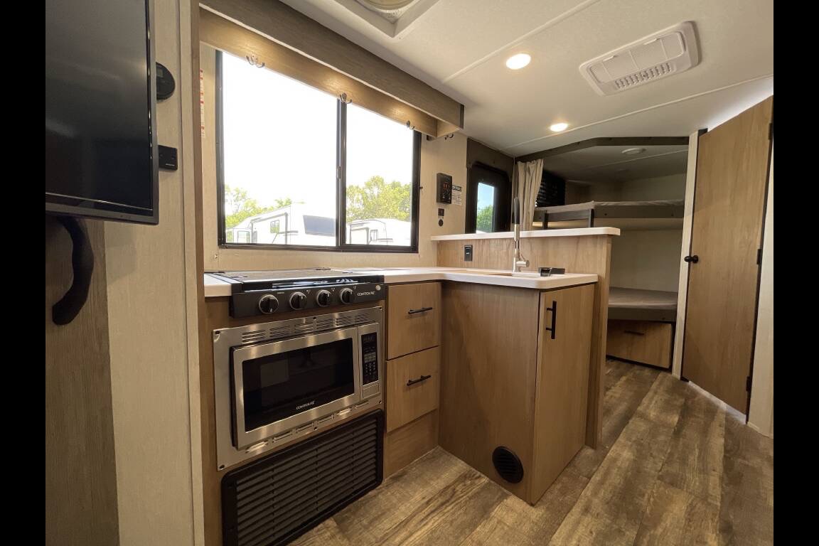 2025 Campsite Reserve Forest River 23lmr Travel Trailer