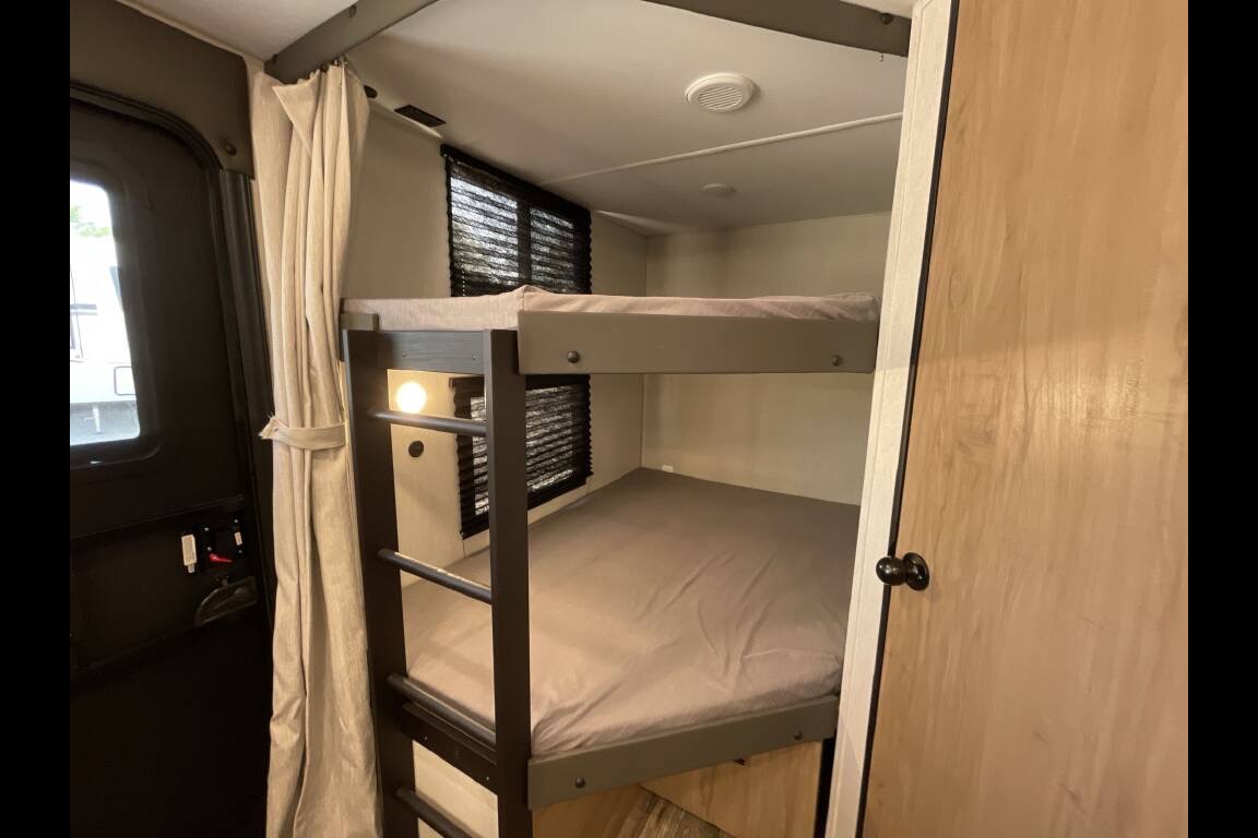 2025 Campsite Reserve Forest River 23lmr Travel Trailer