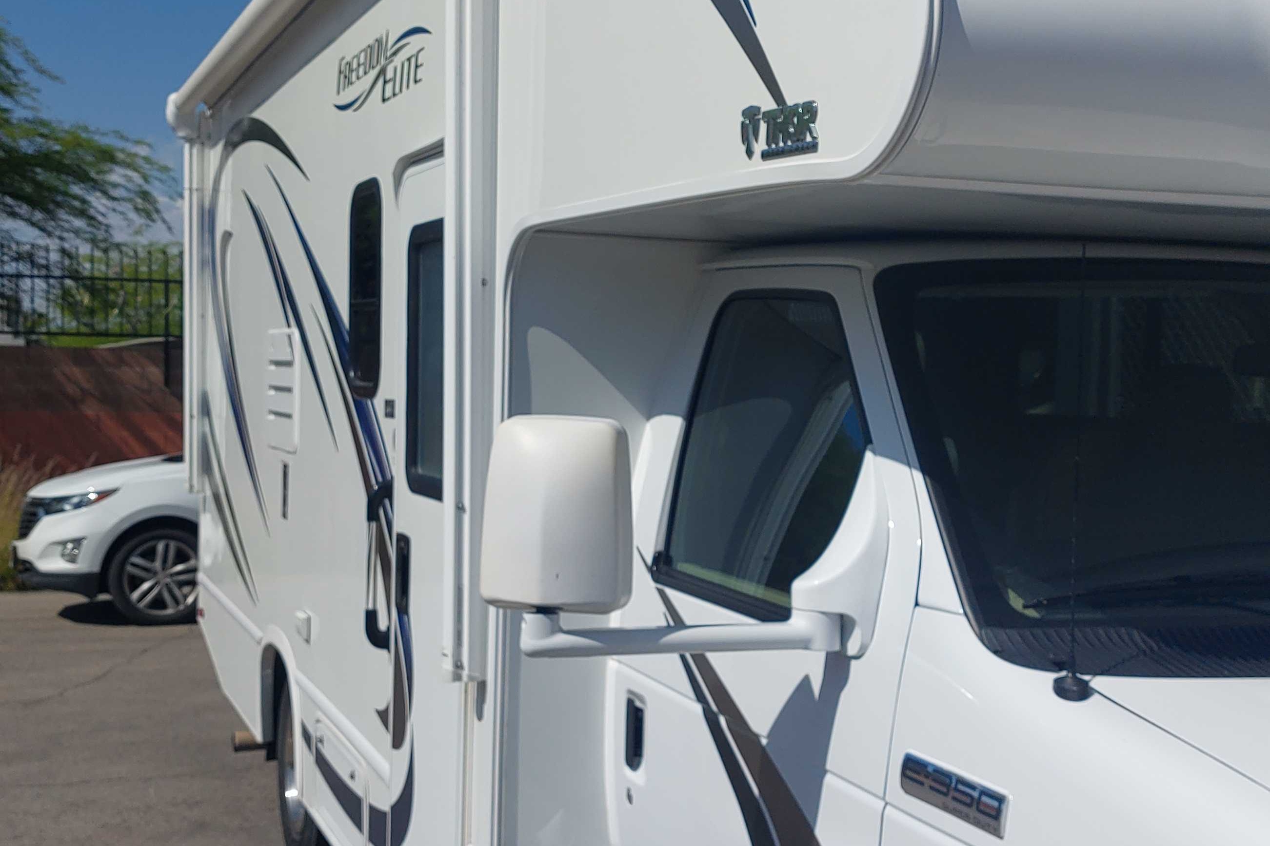 Clinton's Thor Motor Coach 2018 Thor Freedom Elite  Class C