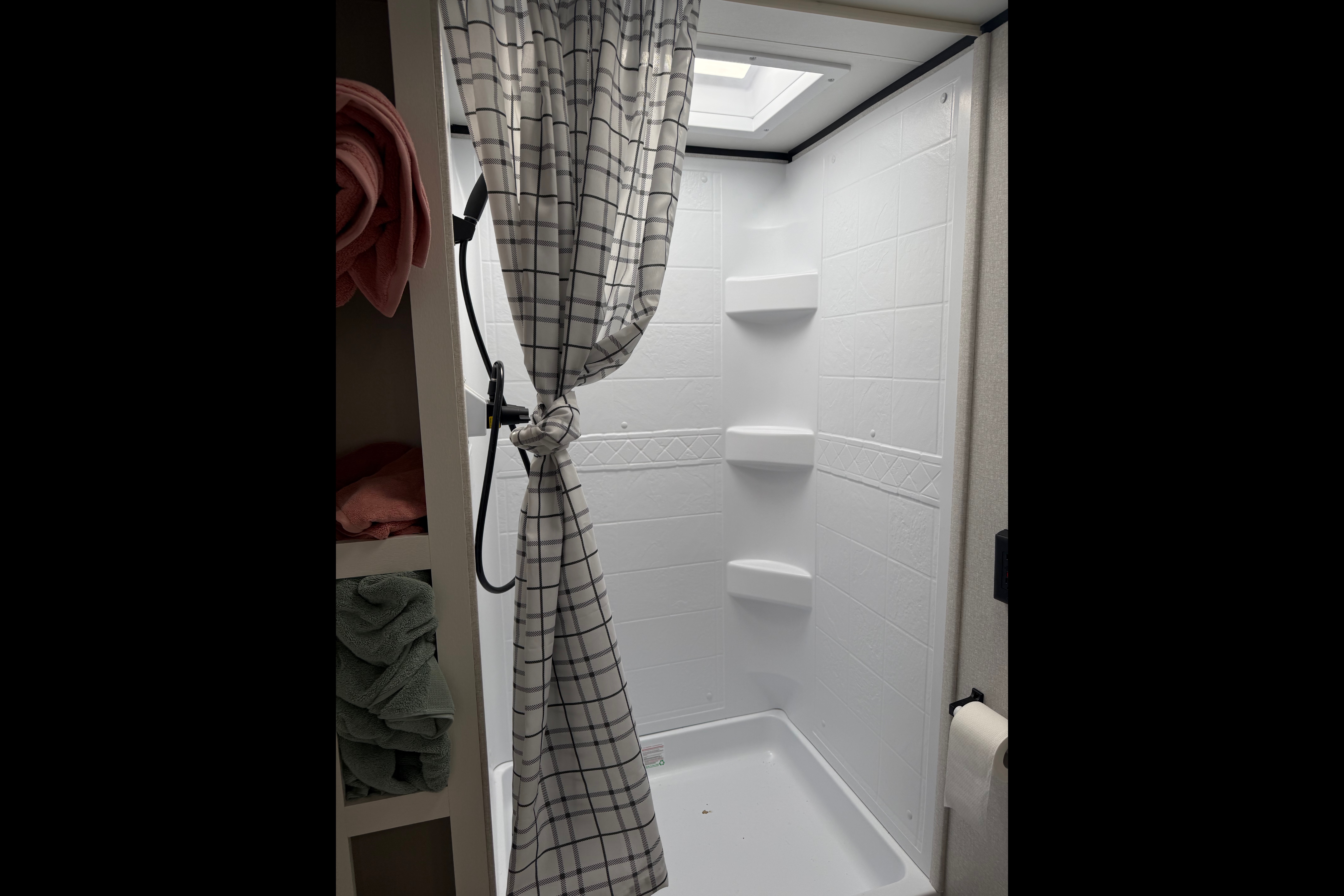 Christy's Jayco 197MBW  SLX Baja Edition Travel Trailer