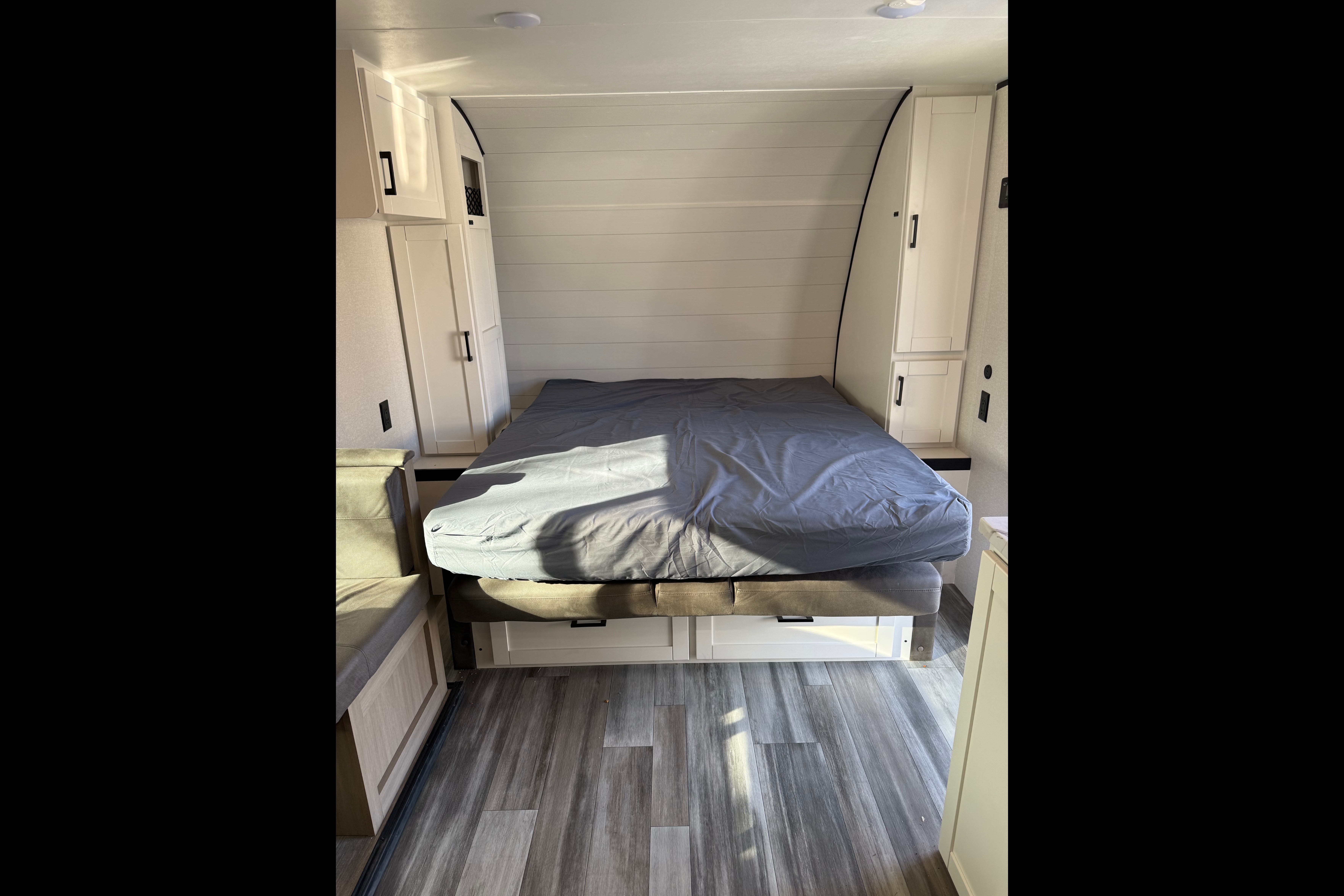 Christy's Jayco 197MBW  SLX Baja Edition Travel Trailer