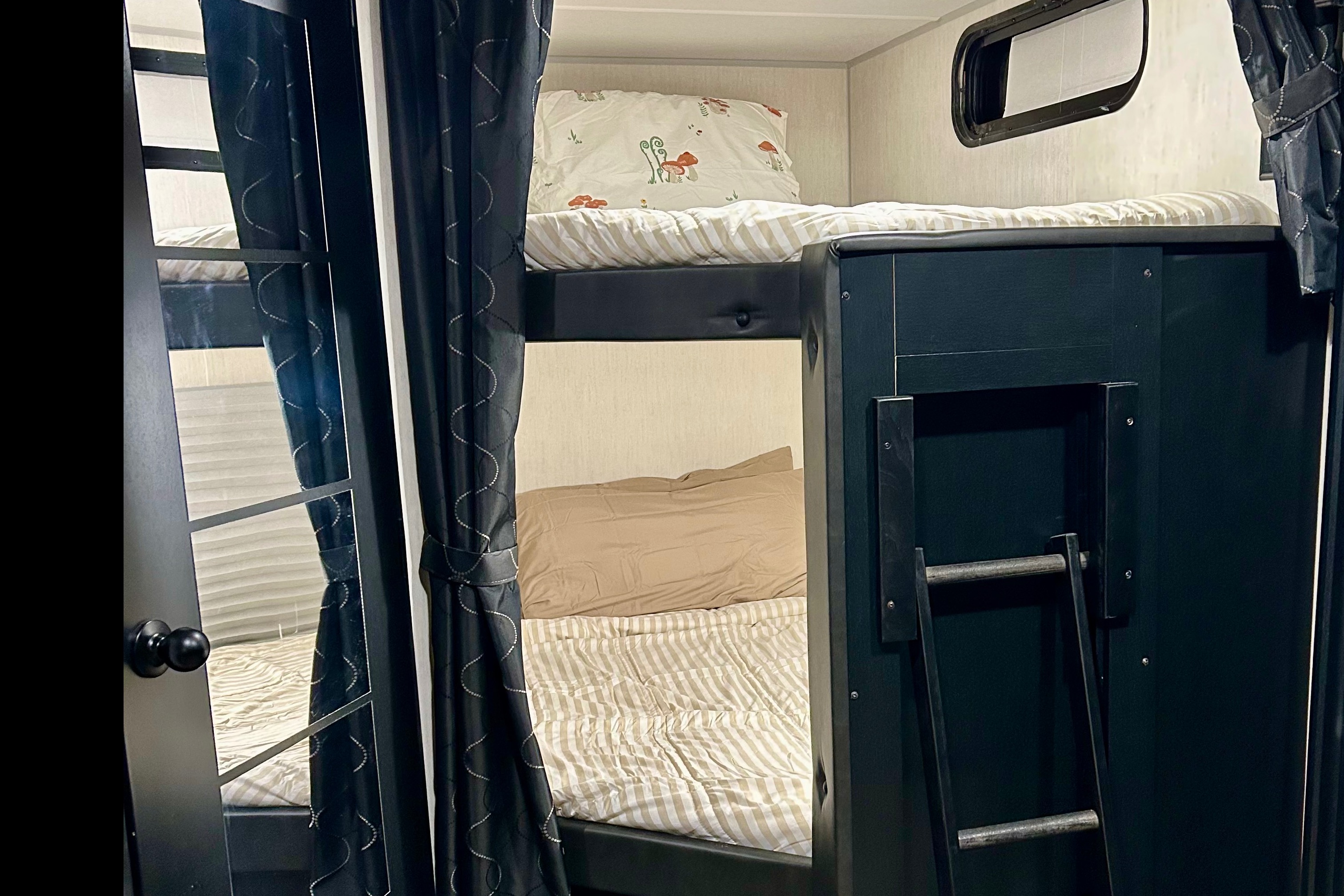 Teresa's Forest River Cherokee Black Label Travel Trailer