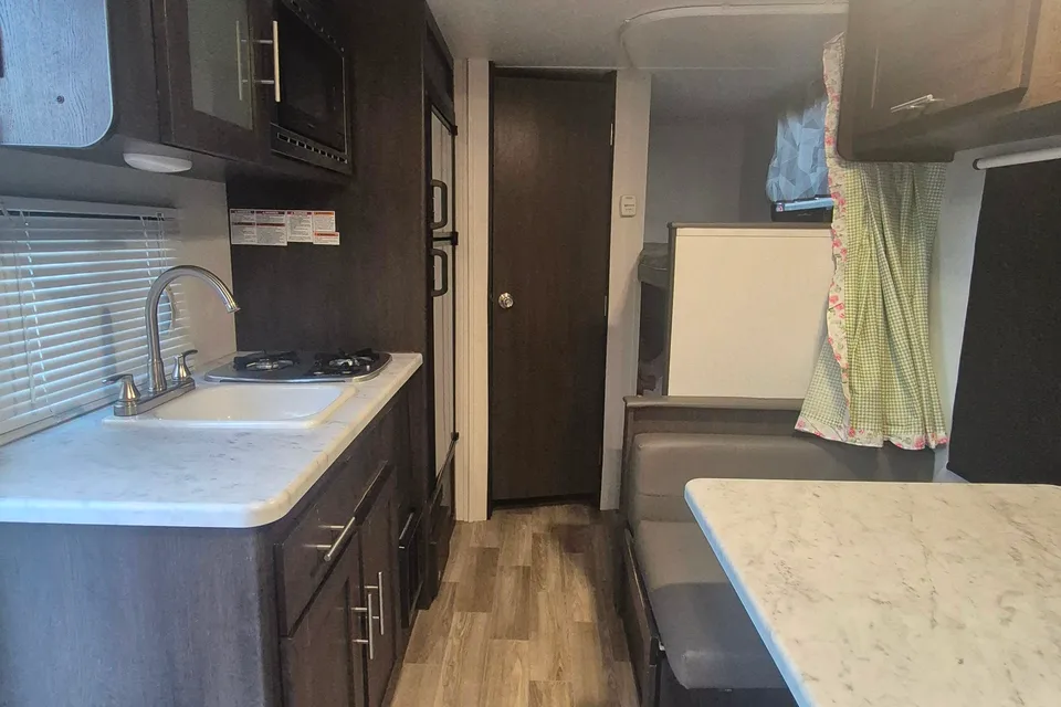 Jisung's Forest River T177BH Travel Trailer