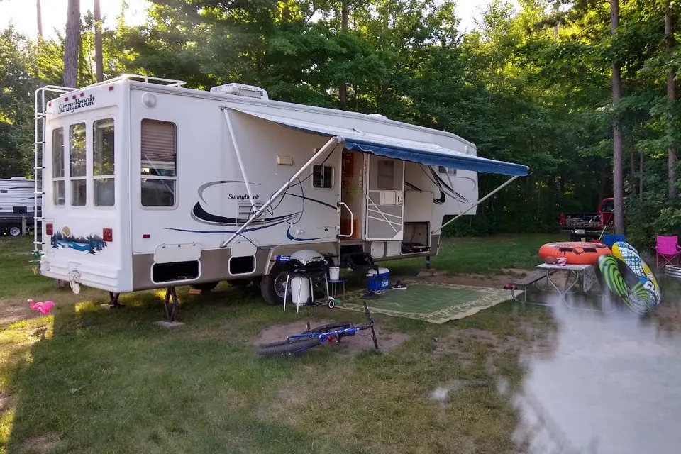 Scott's SunnyBrook Titan Fifth Wheel