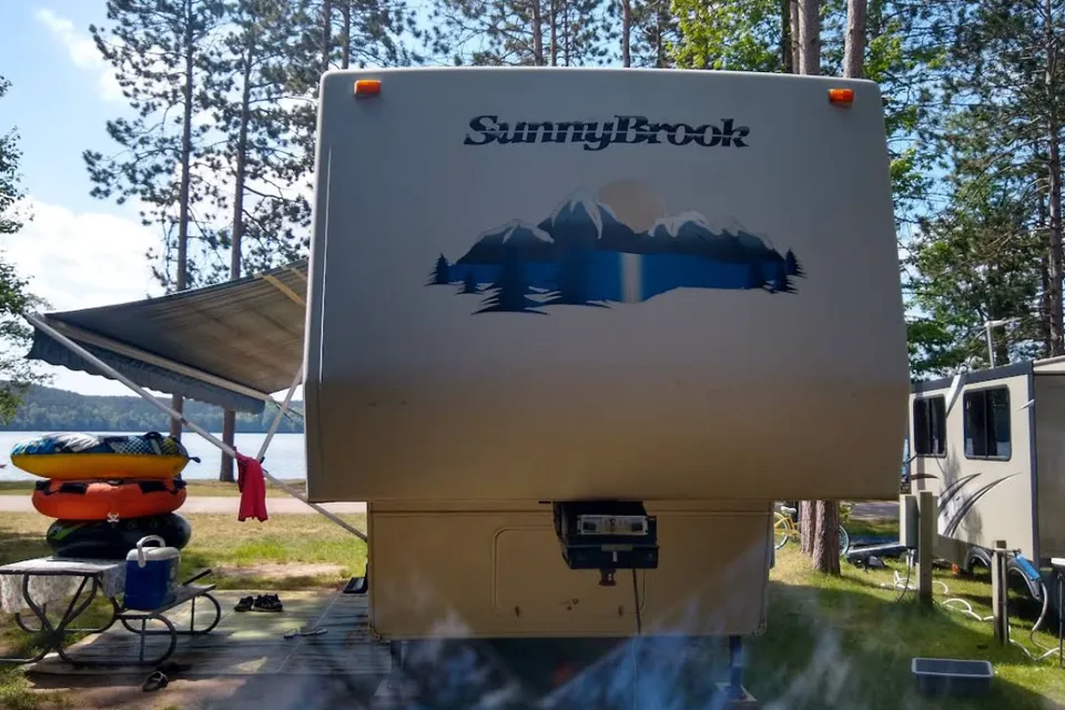 Scott's SunnyBrook Titan Fifth Wheel