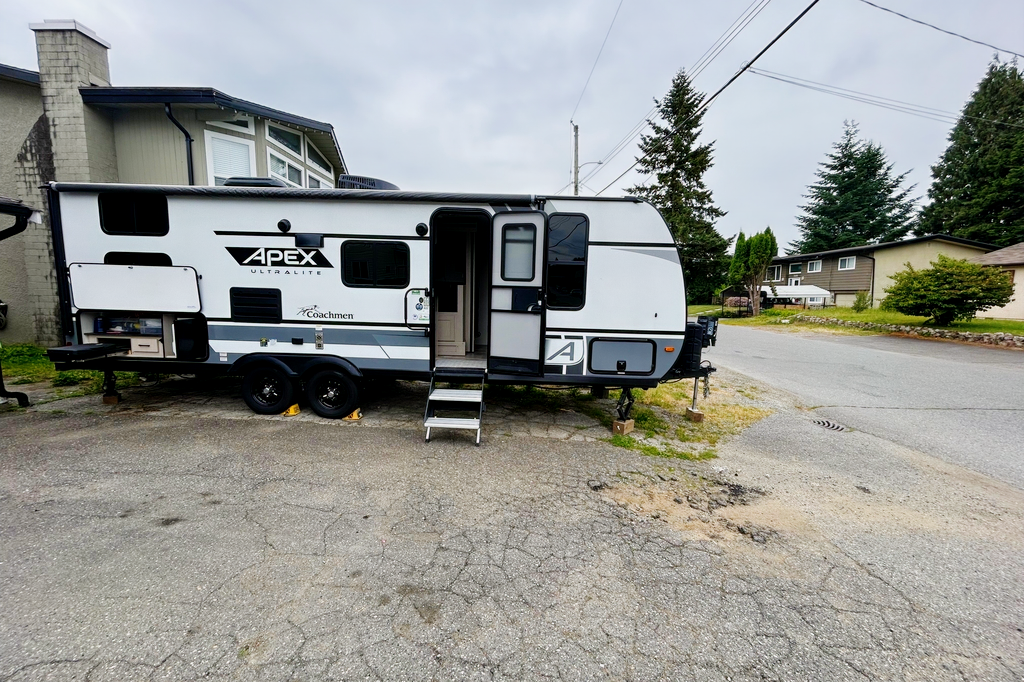 Andrej 's Coachmen Apex ultra light  Travel Trailer - 245BHS 